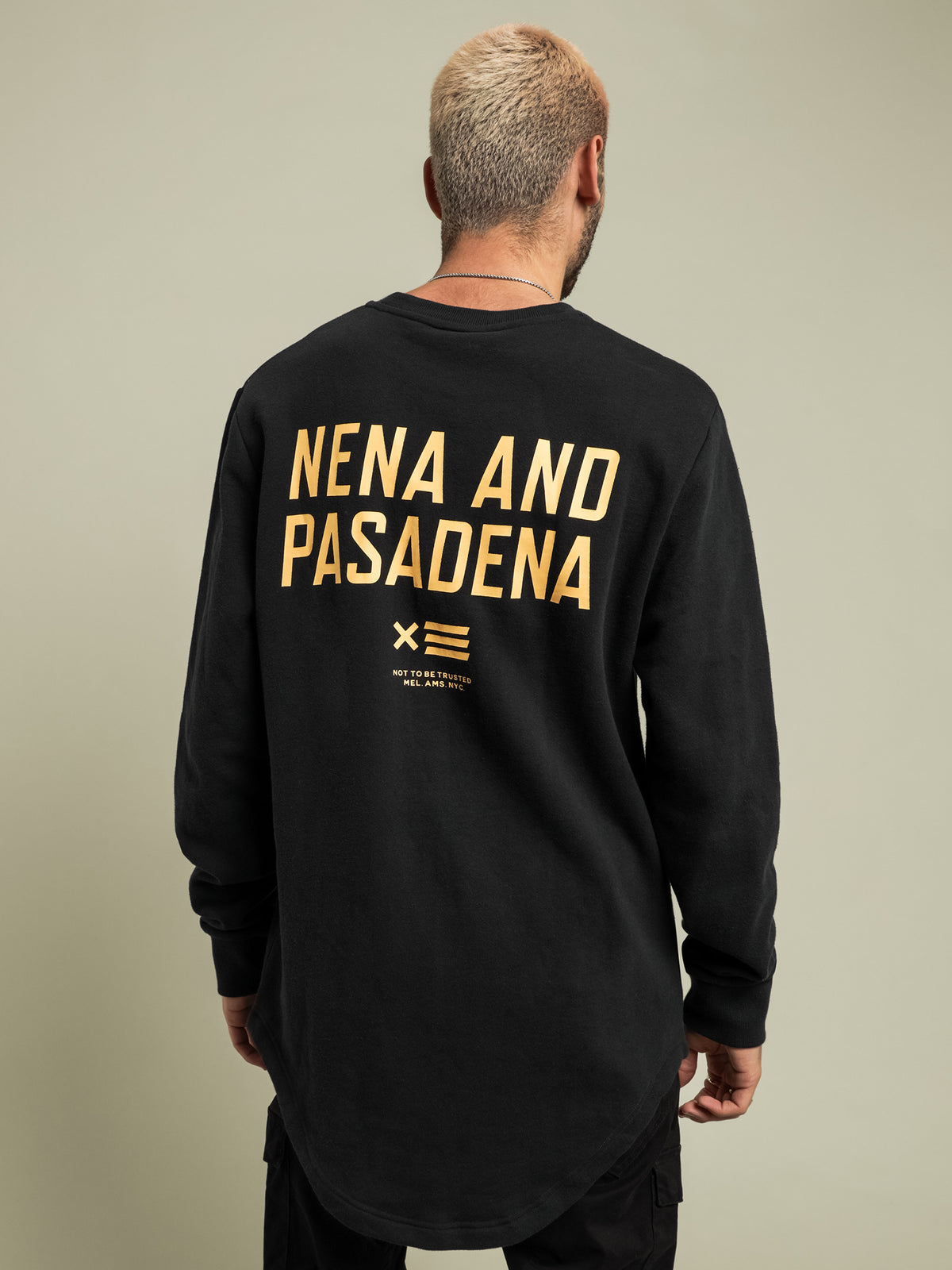 Nena and Pasadena Unfaithful Dual Curved Hem Sweater | Black