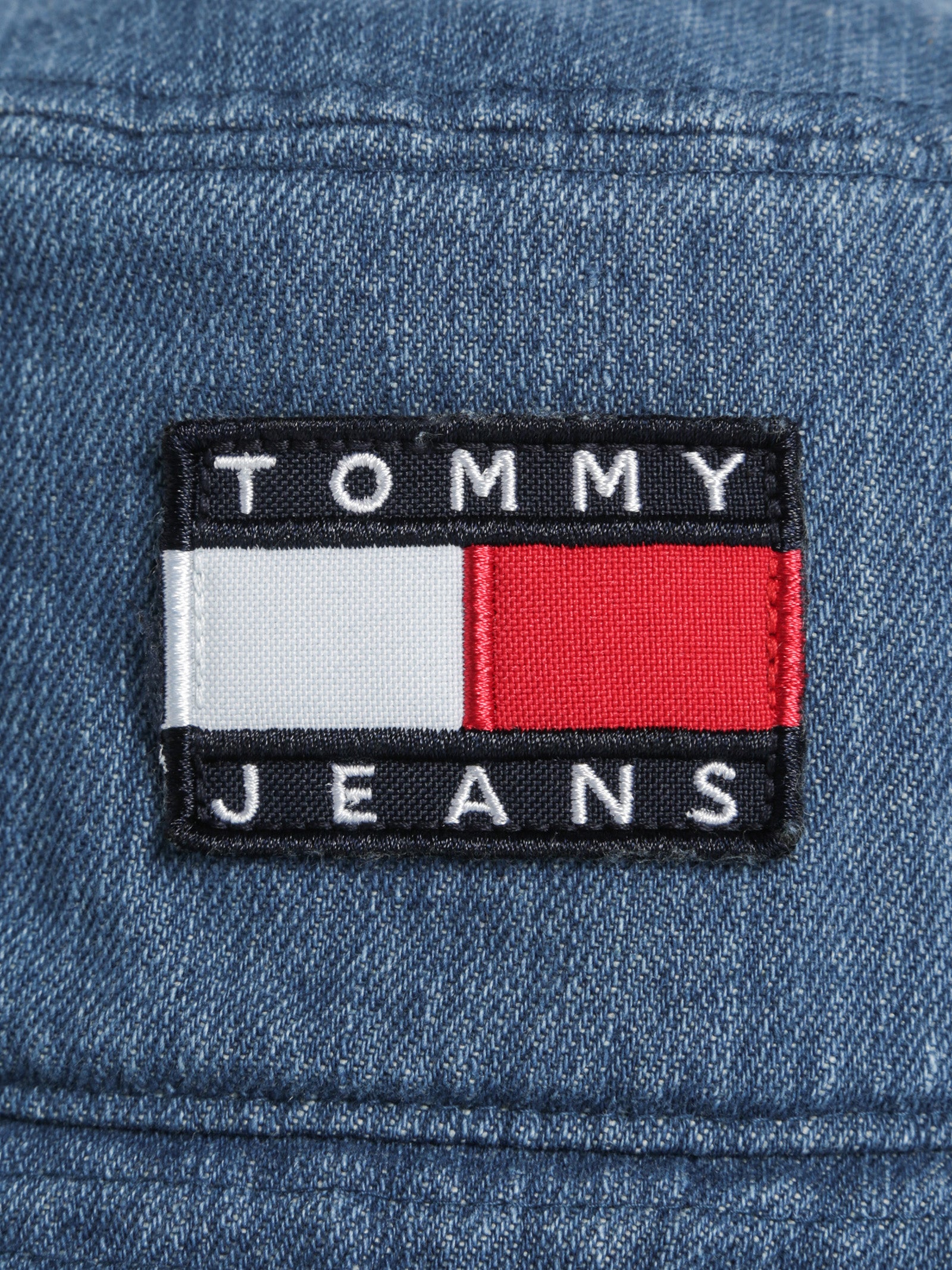 Tommy Badge Distressed Bucket Hat