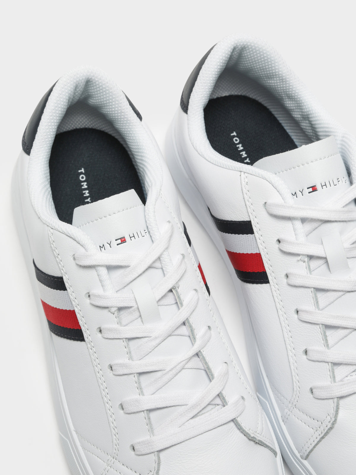 Mens Essential Leather Sneakers in White