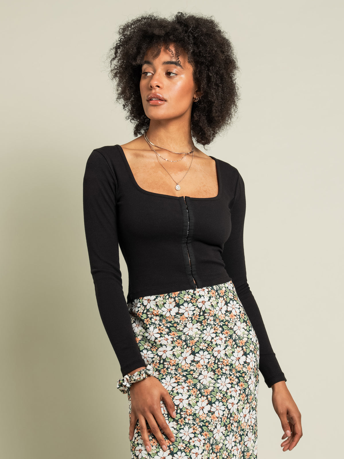 Beyond Her Chelsea Rib Long Sleeve Top | Black