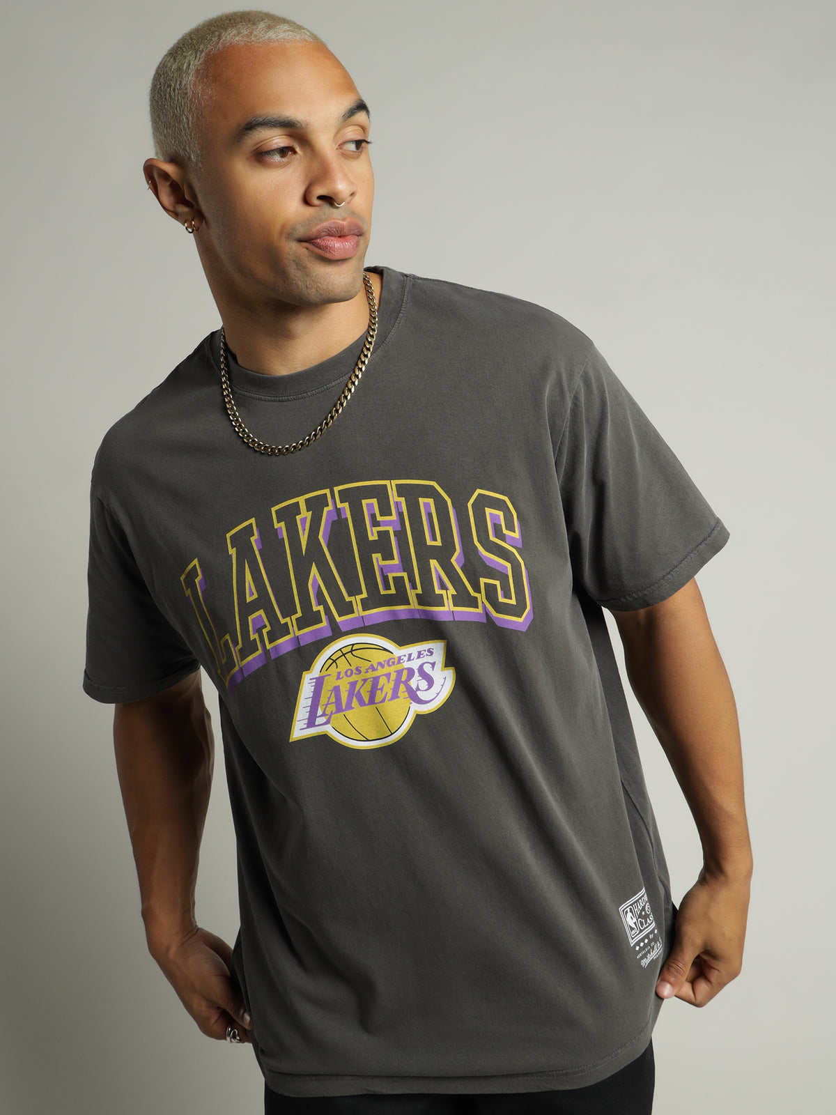 LA Lakers T-Shirt in Faded Black