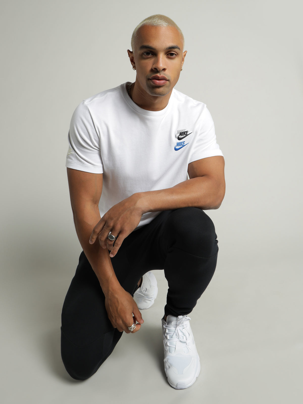 Nike NSW Club Essentials T-Shirt | White