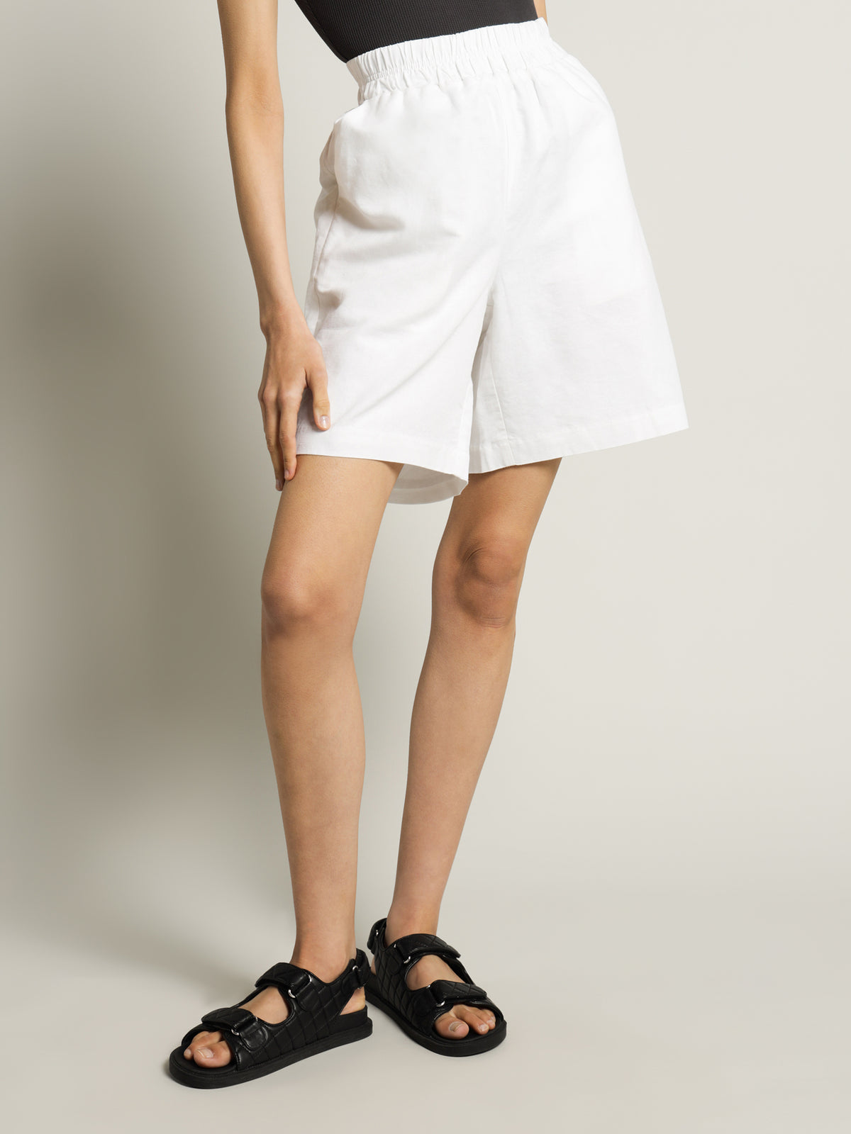 Nima Longline Shorts in White