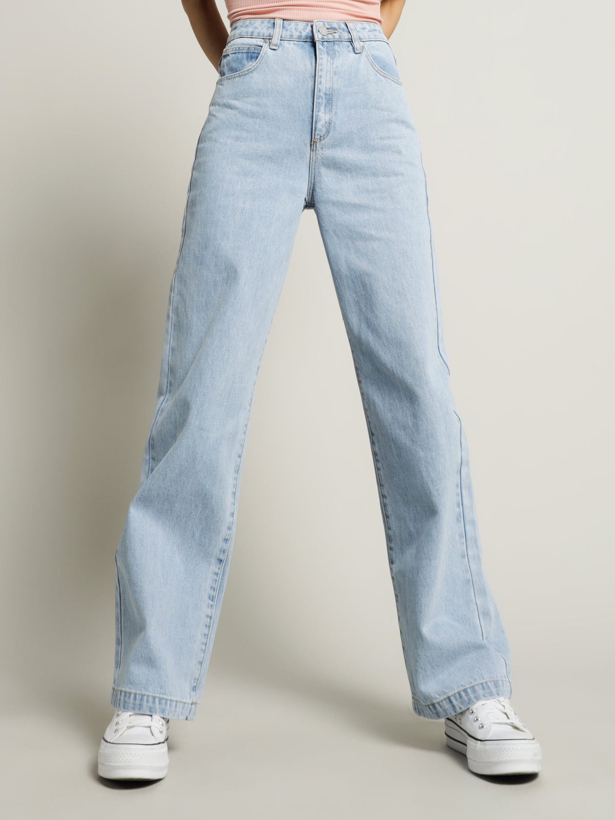94 High &amp; Wide Jeans in Walk Away Blue