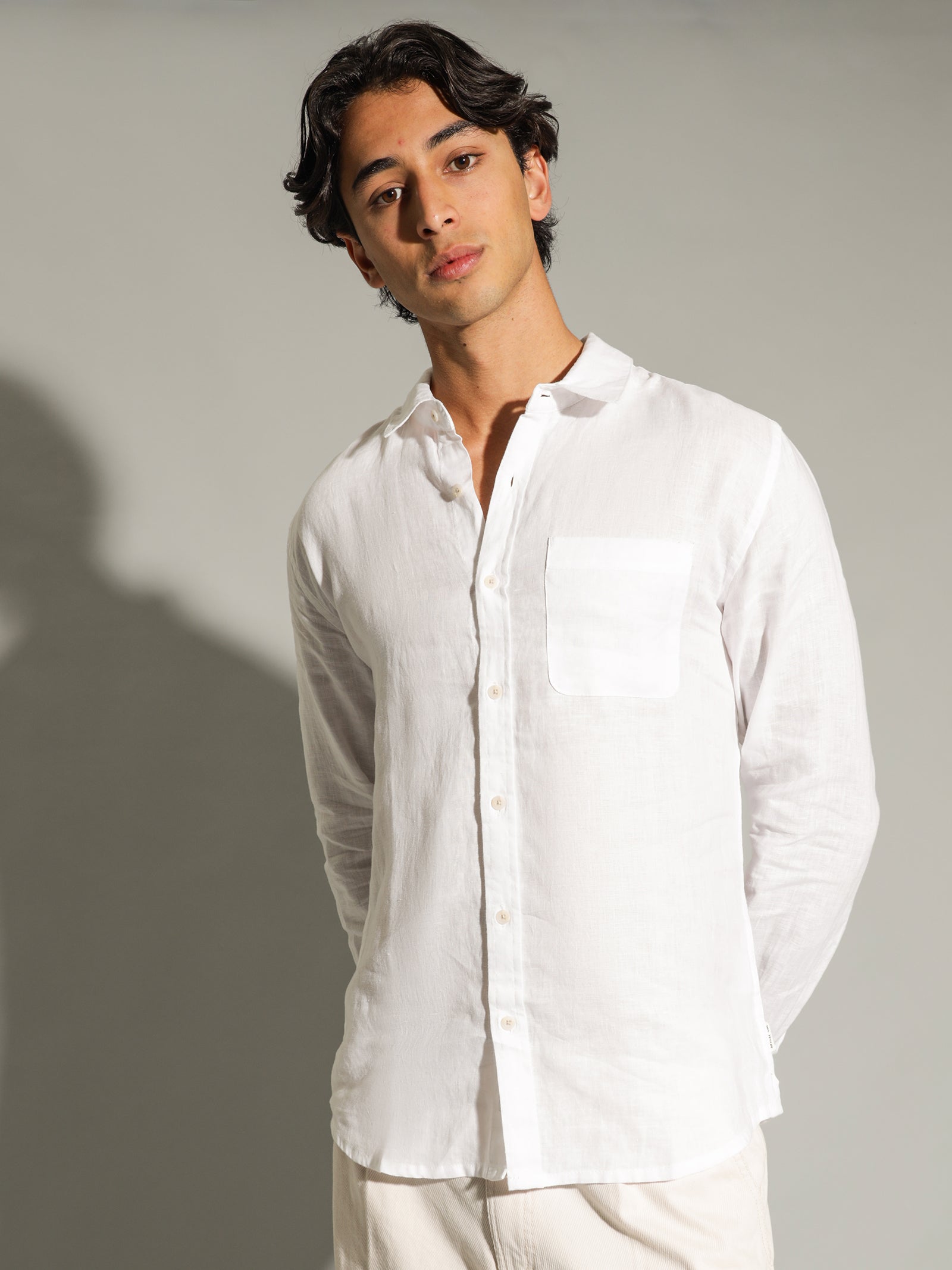 Nero Linen Long Sleeve Shirt in White - Glue Store