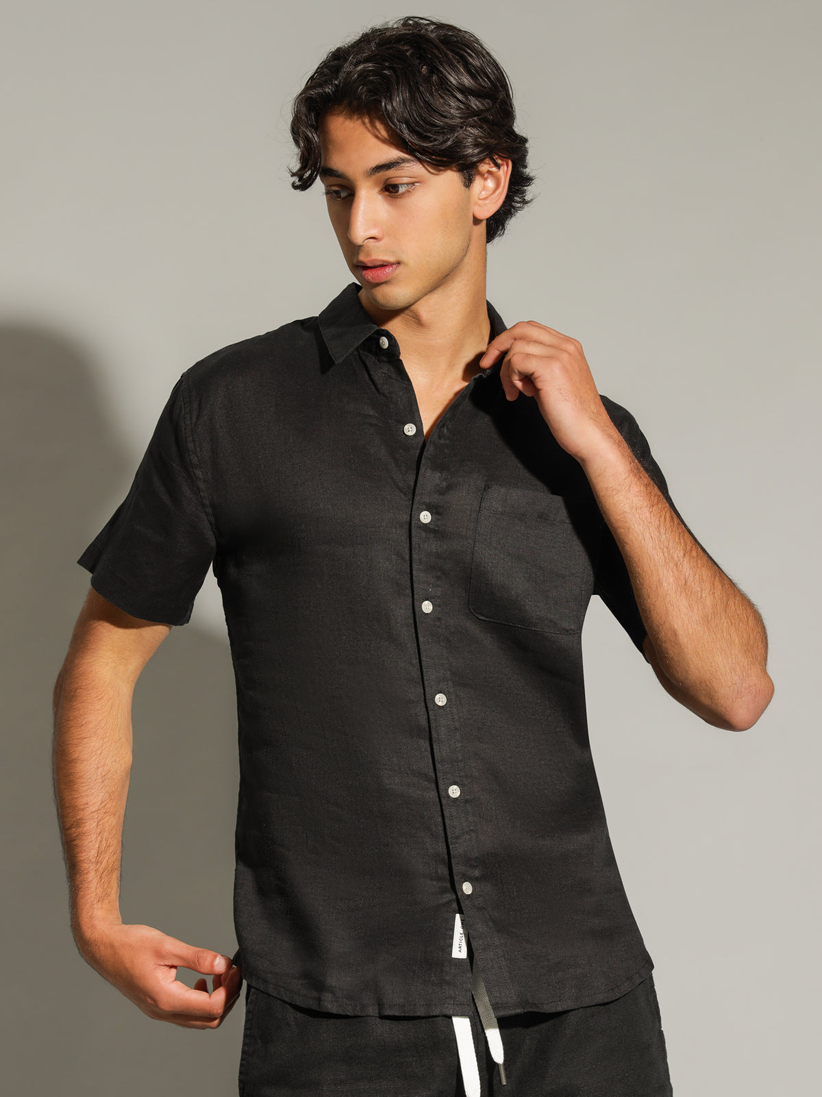 Nero Linen Shirt in Black