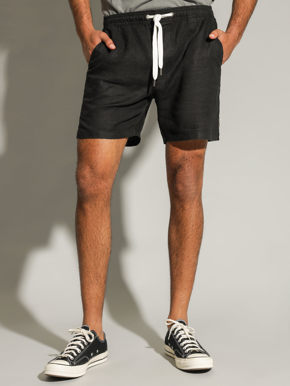 Article One Nero Linen Shorts | Black