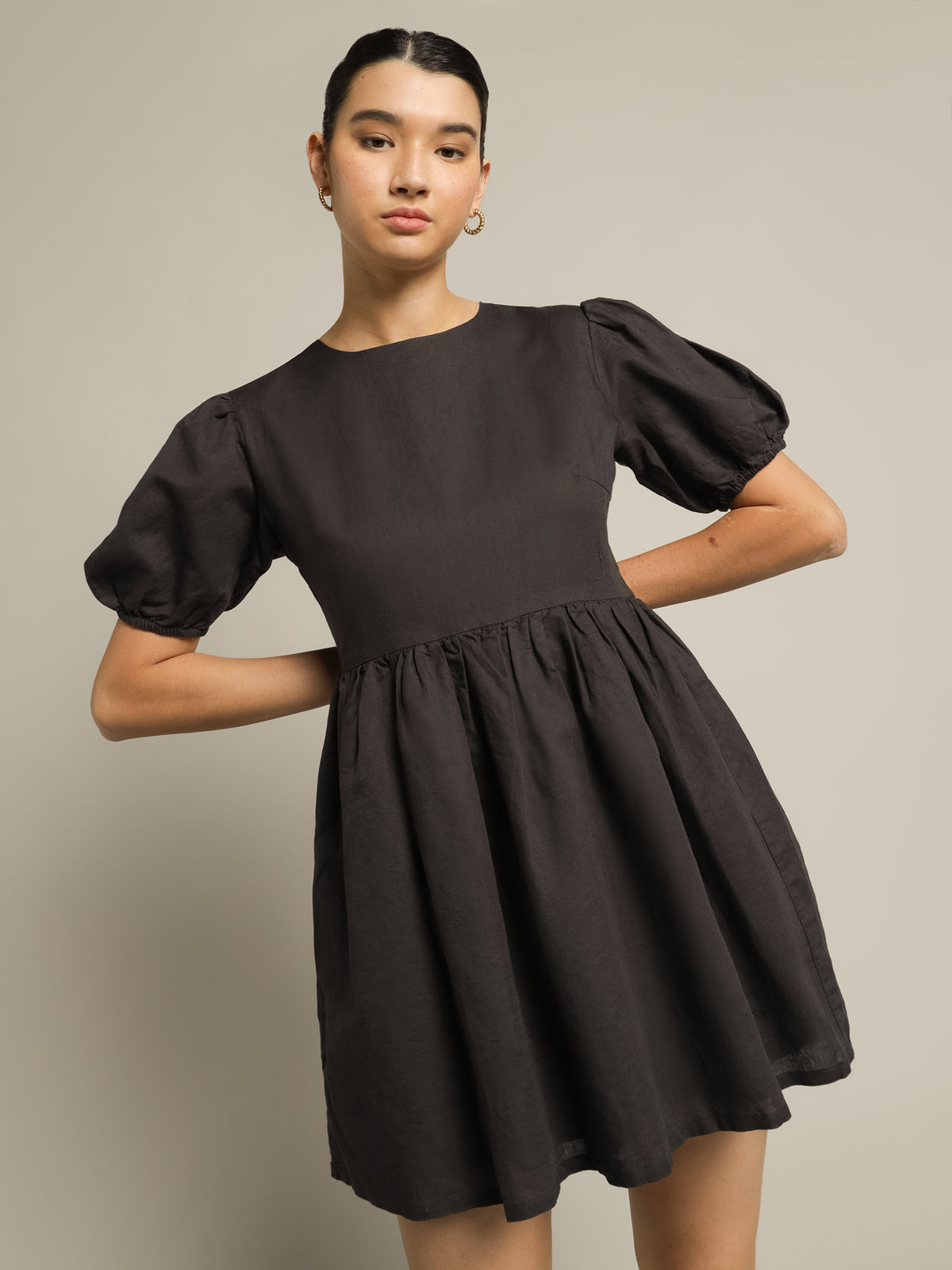 Nima Linen Mini Dress in Coal