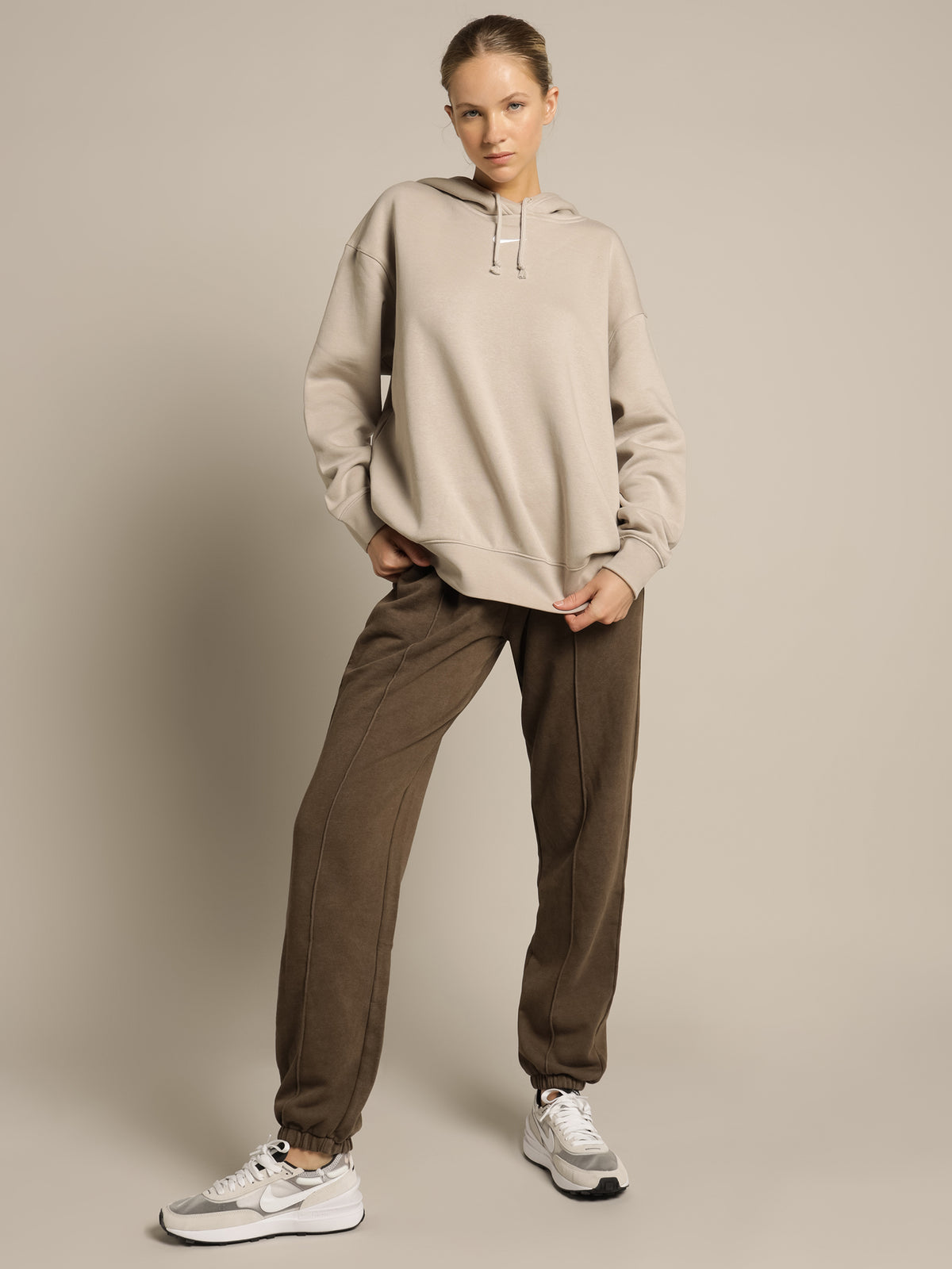 Nike Sportswear Essentials Fleece Hoodie | Cream Ii/W