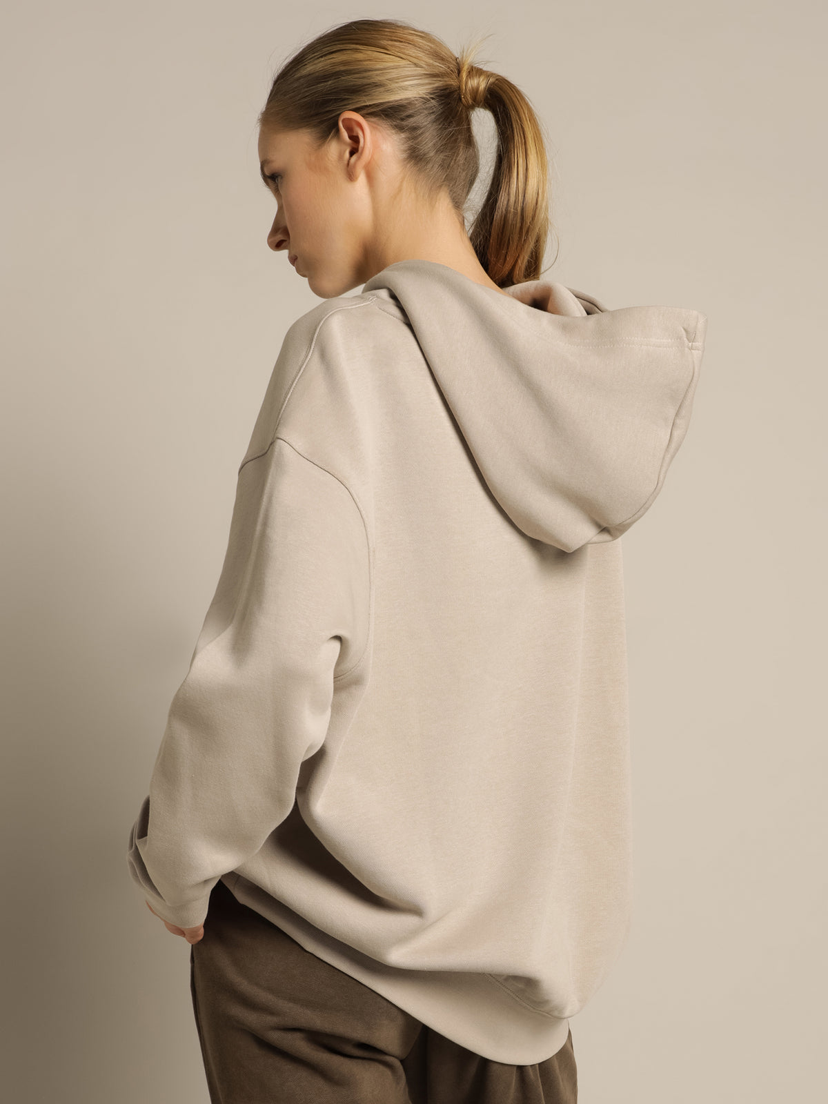 Nike Sportswear Essentials Fleece Hoodie | Cream Ii/W