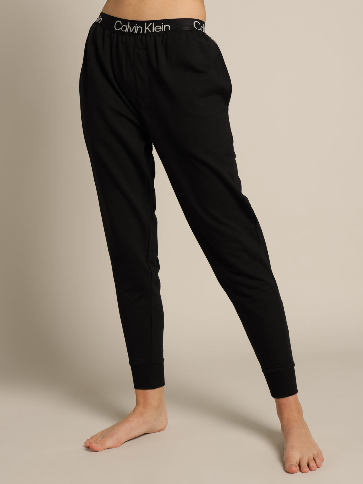 Modern Structure Lounge Joggers in Black