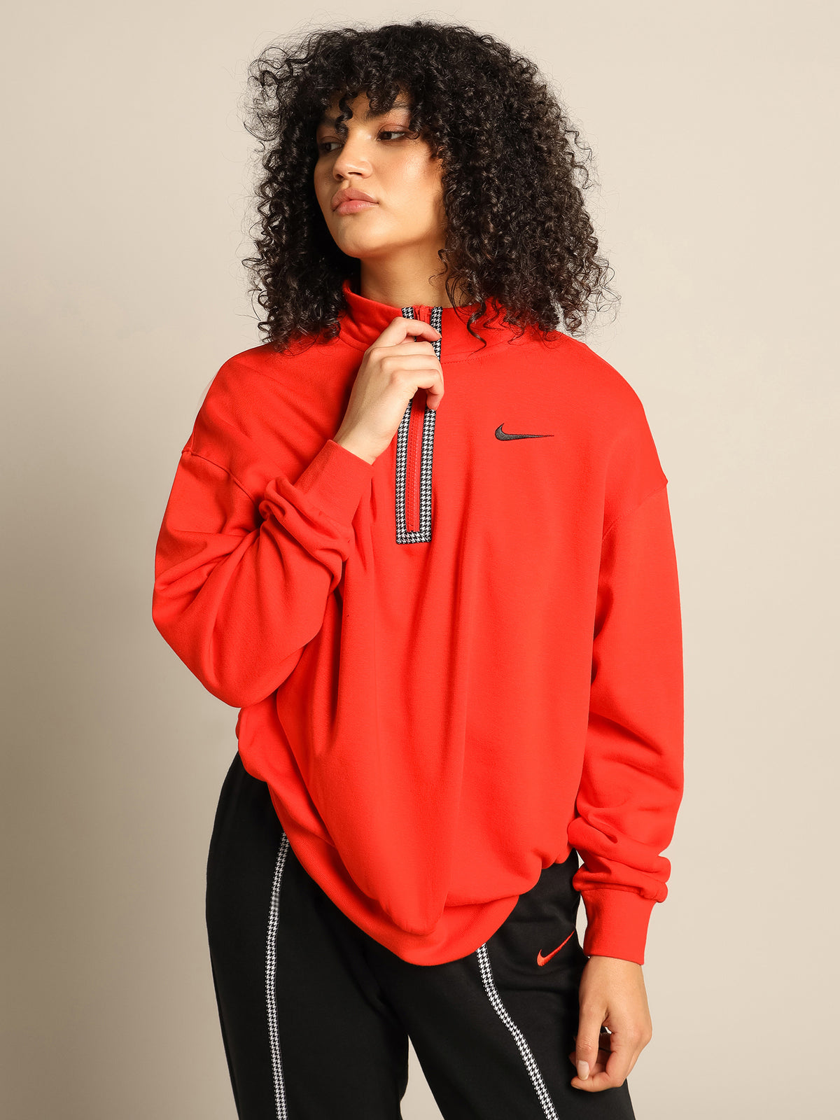 NSW Icon Clash 1/2 Zip Sweat in Chile Red &amp; Black