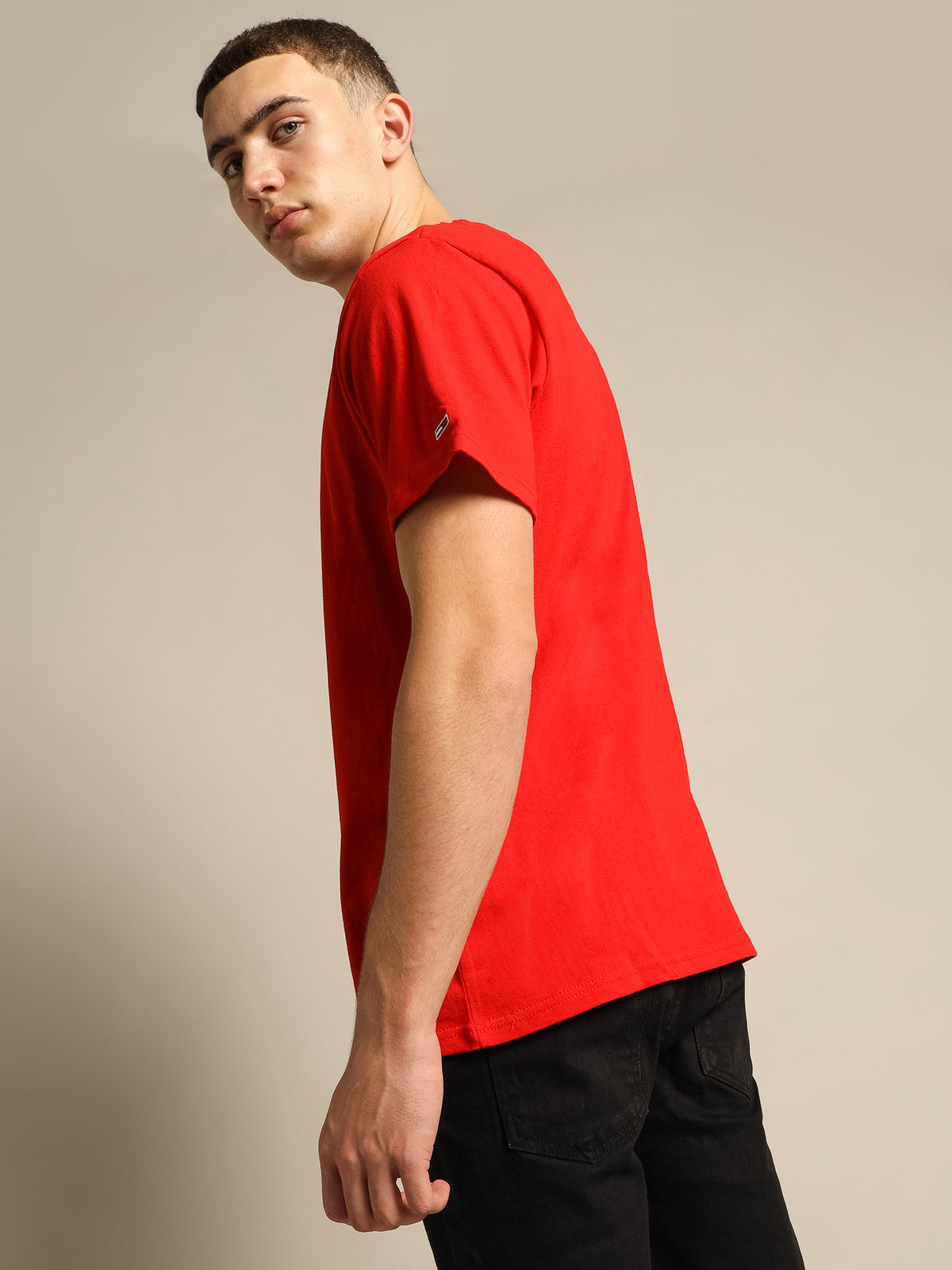 Tiny Tommy Circular Logo T-Shirt in Red
