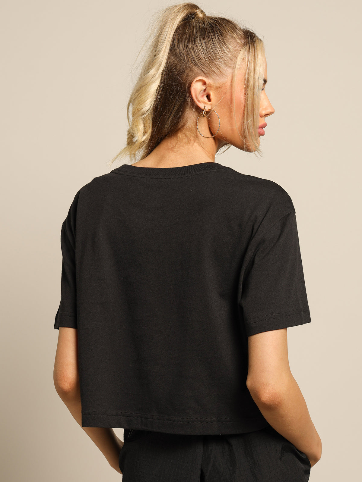 NSW Short Sleeve Crop T-Shirt in Black