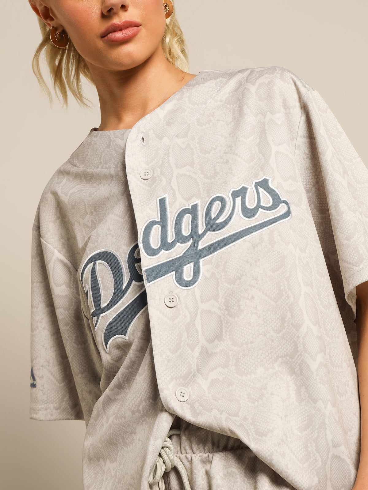 Animal Wordmark LA Dodgers Replica Jersey in Silver Grey