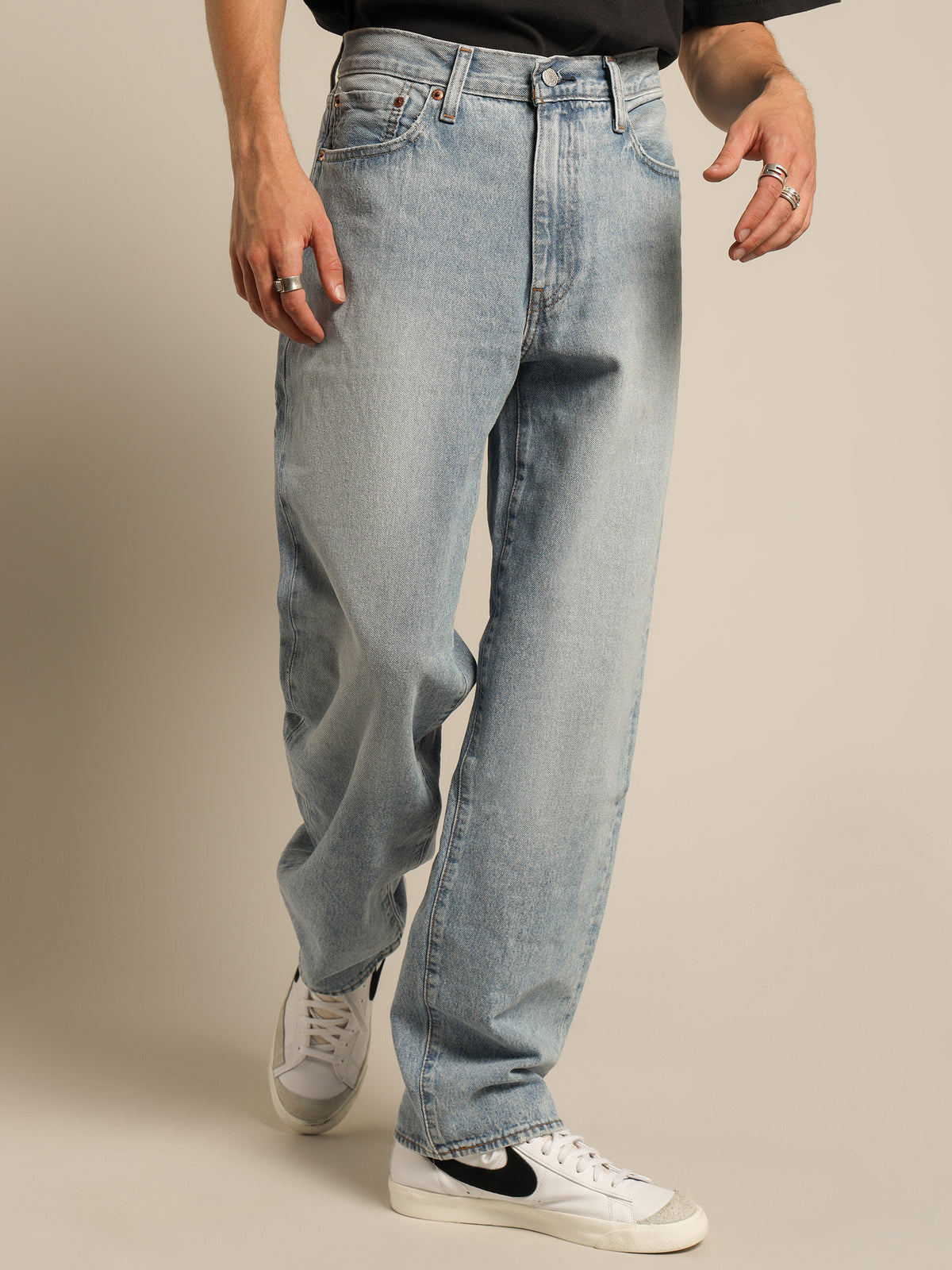 Stay Loose Jeans in Light Blue