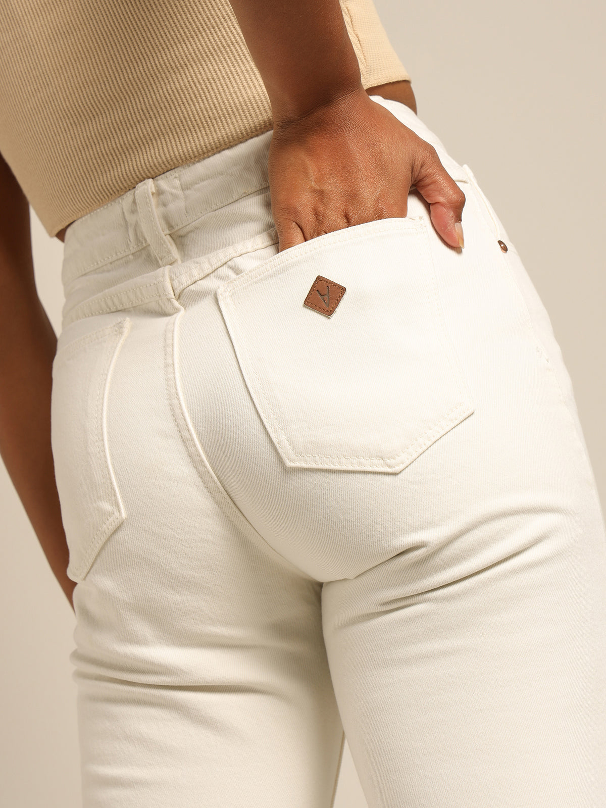 A 94 Petite High Slim Jean in White Fade