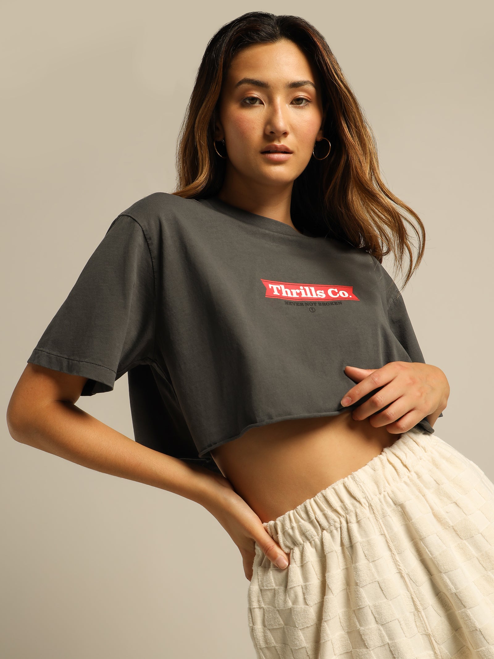 cropped game T-shirt melt the lady