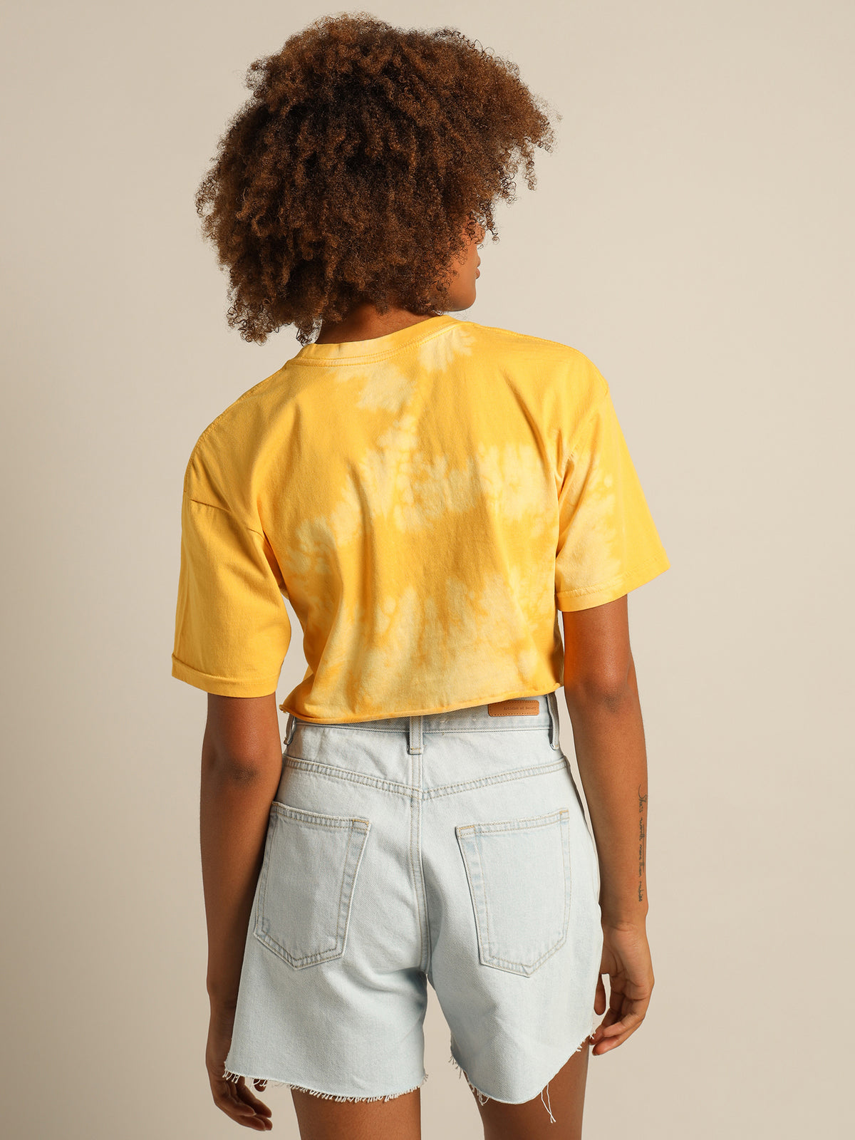 HWC Vintage Crop T-Shirt in Golden