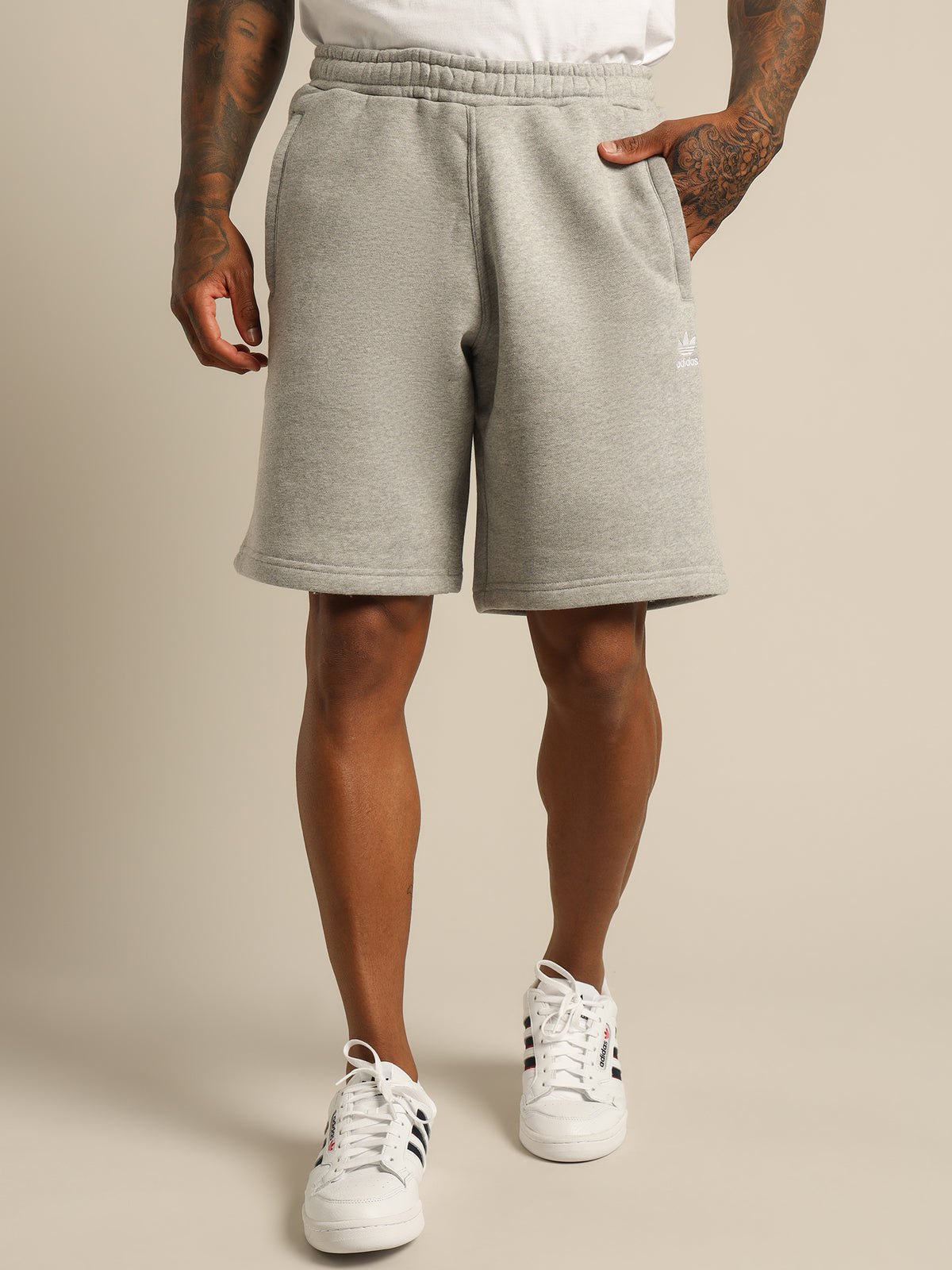 Adicolor Essentials Trefoil Shorts in Medium Grey Heather