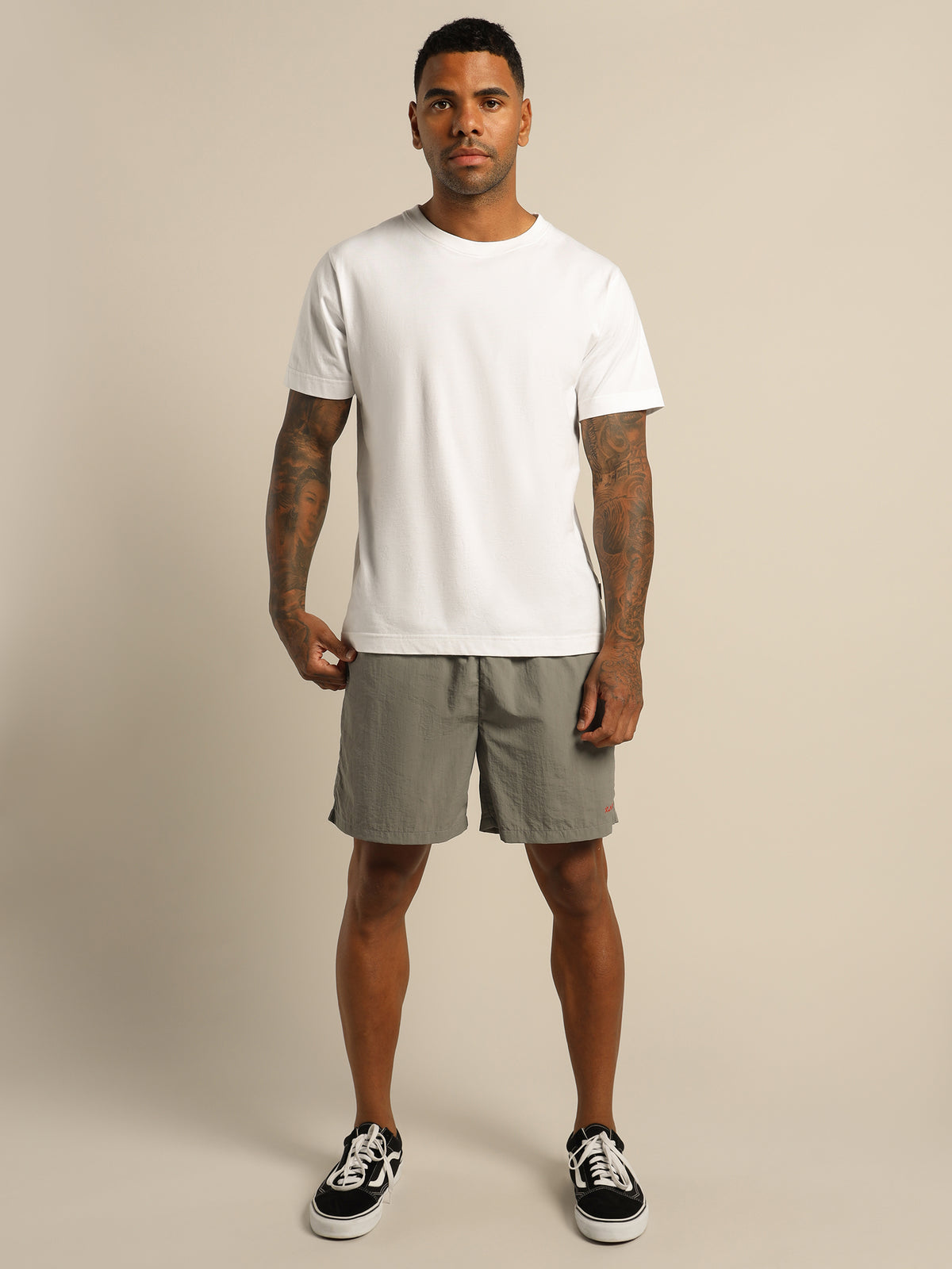 Mountain Shorts 2.0 in Charcoal