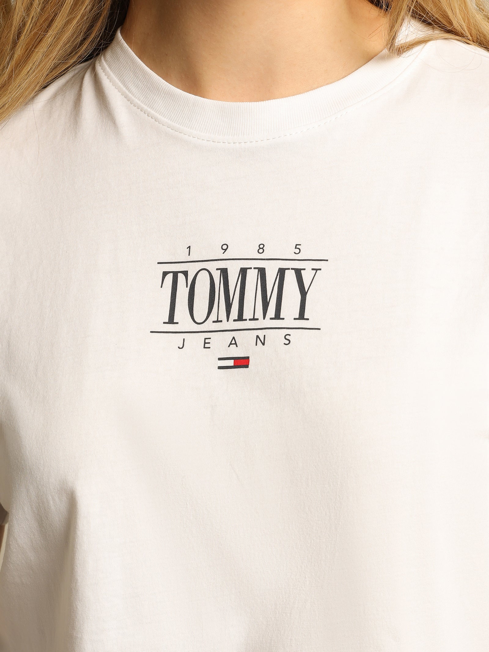 Essential Cropped Logo T-Shirt