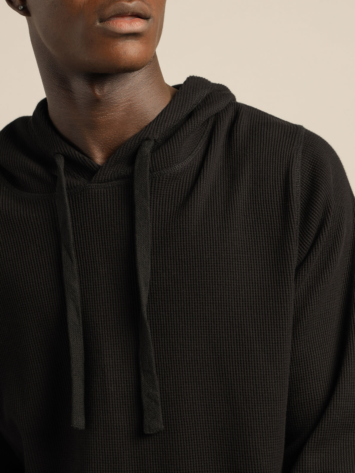 Maison Waffle Hooded Sweater in Black