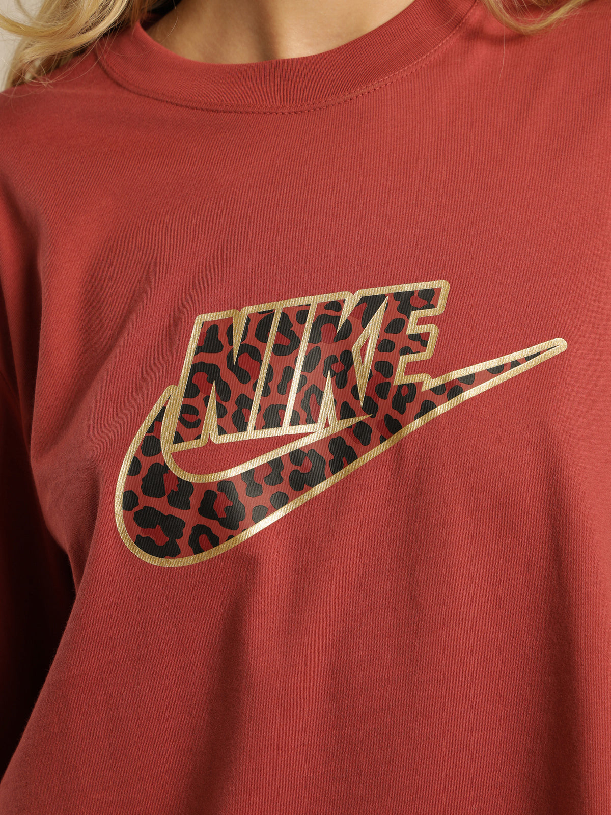 Sportswear T-Shirt Boxy Leopard in Cedar &amp; Metallic Gold