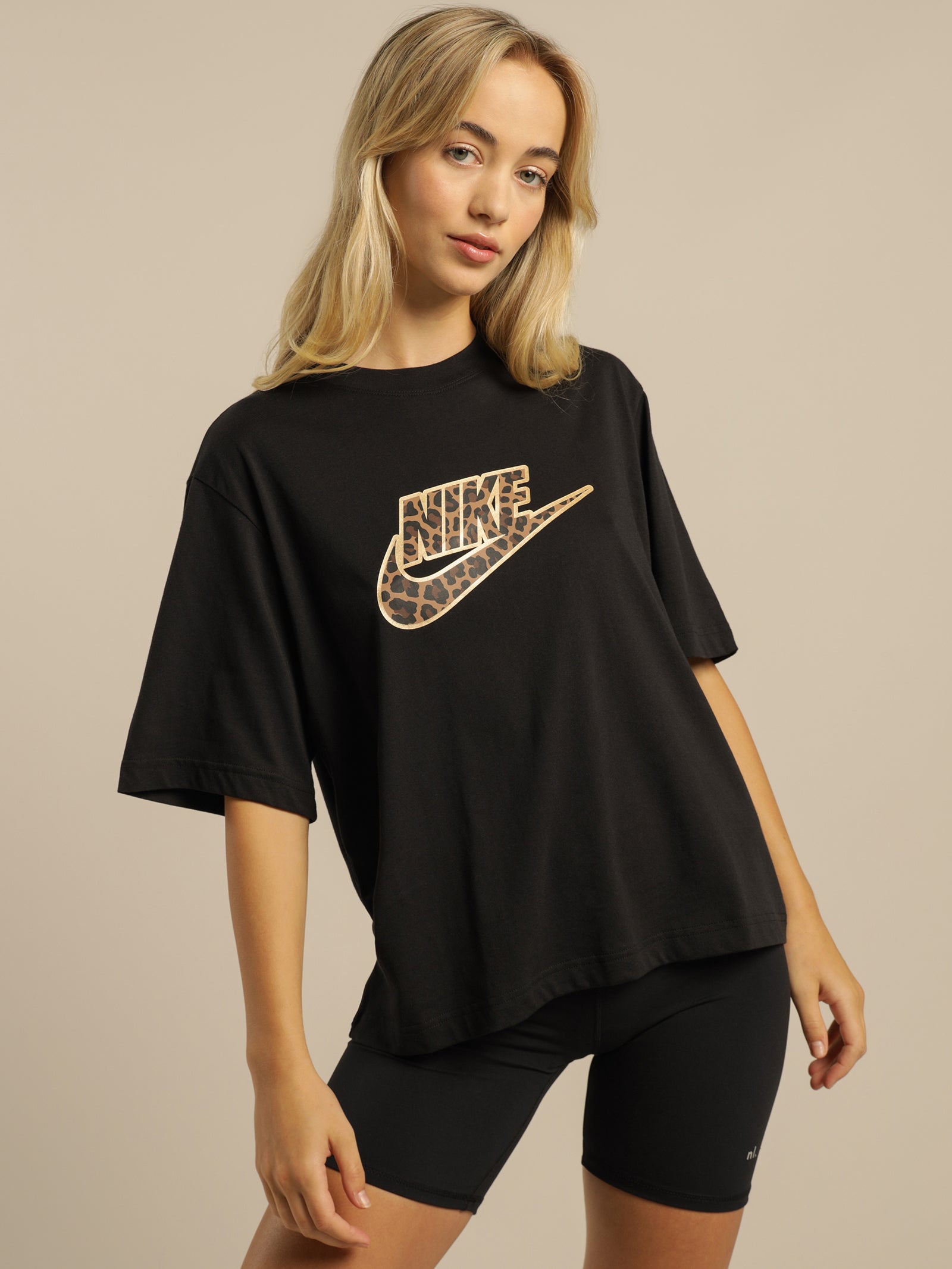 Nike Sportswear T-Shirt Black/Meta Glue Store