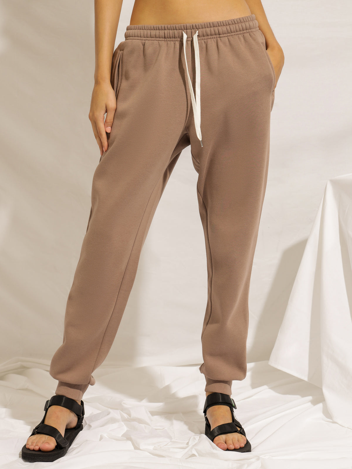 Carter Classic Trackpants in Carob Brown
