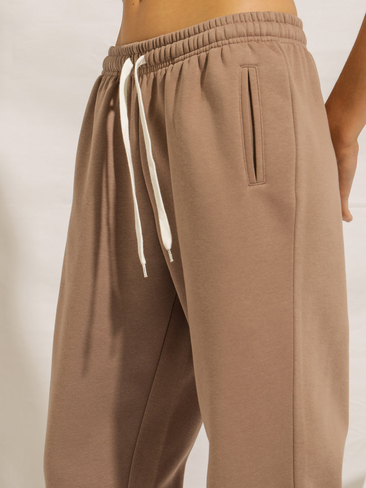 Carter Classic Trackpants in Carob Brown