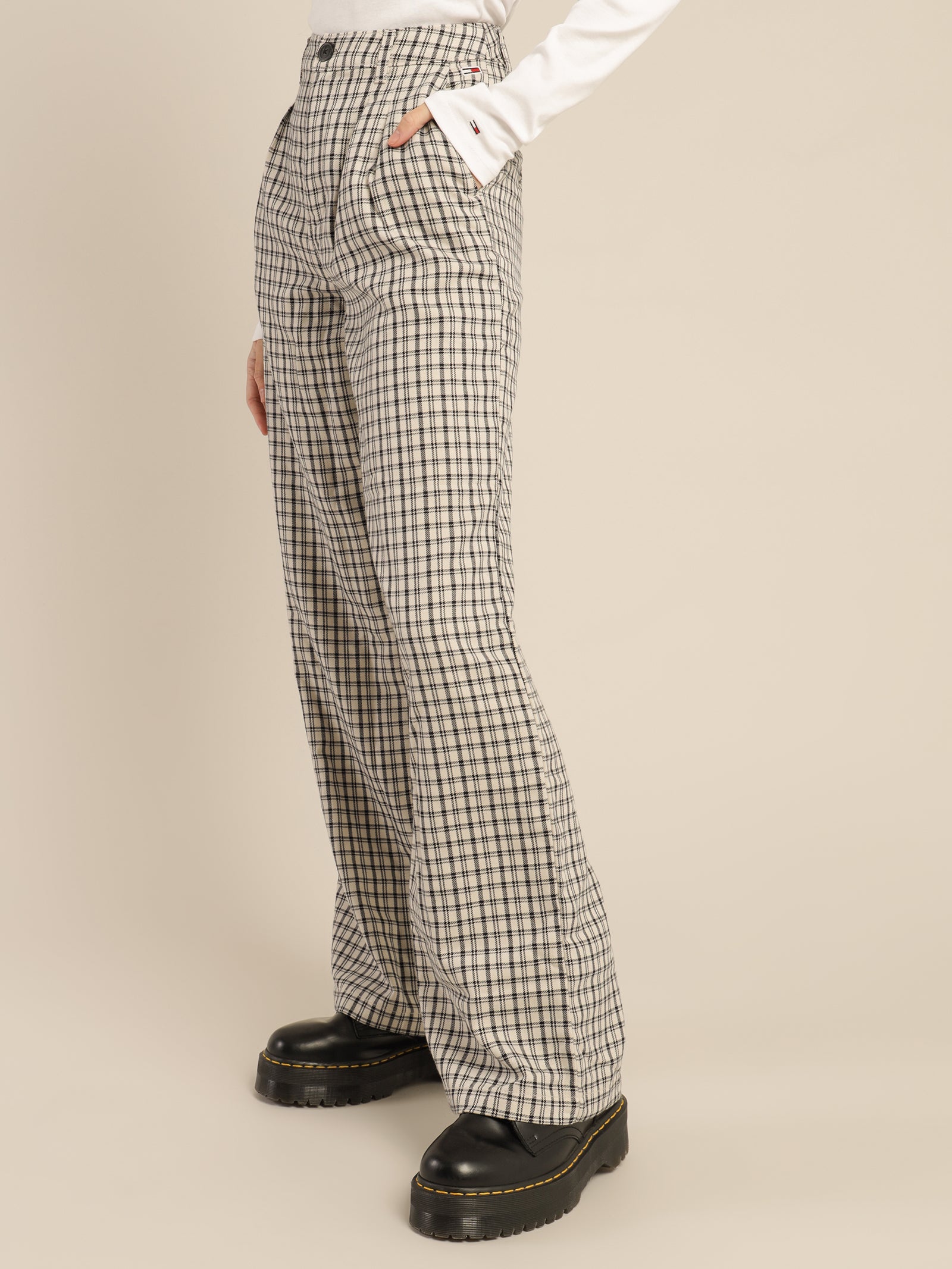 Relaxed Wide-Leg Pants