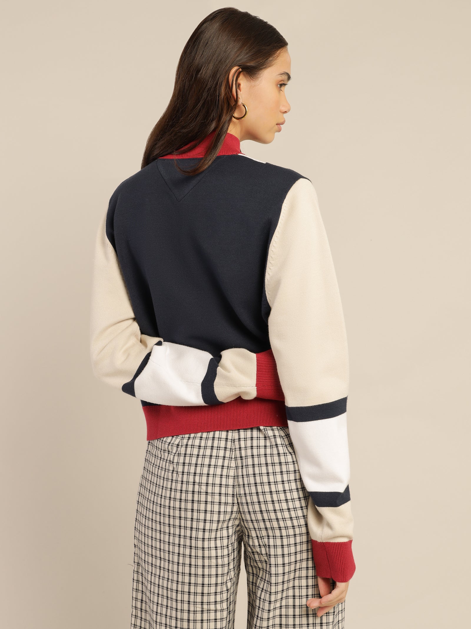 Colour-Blocked Half-Zip Jumper