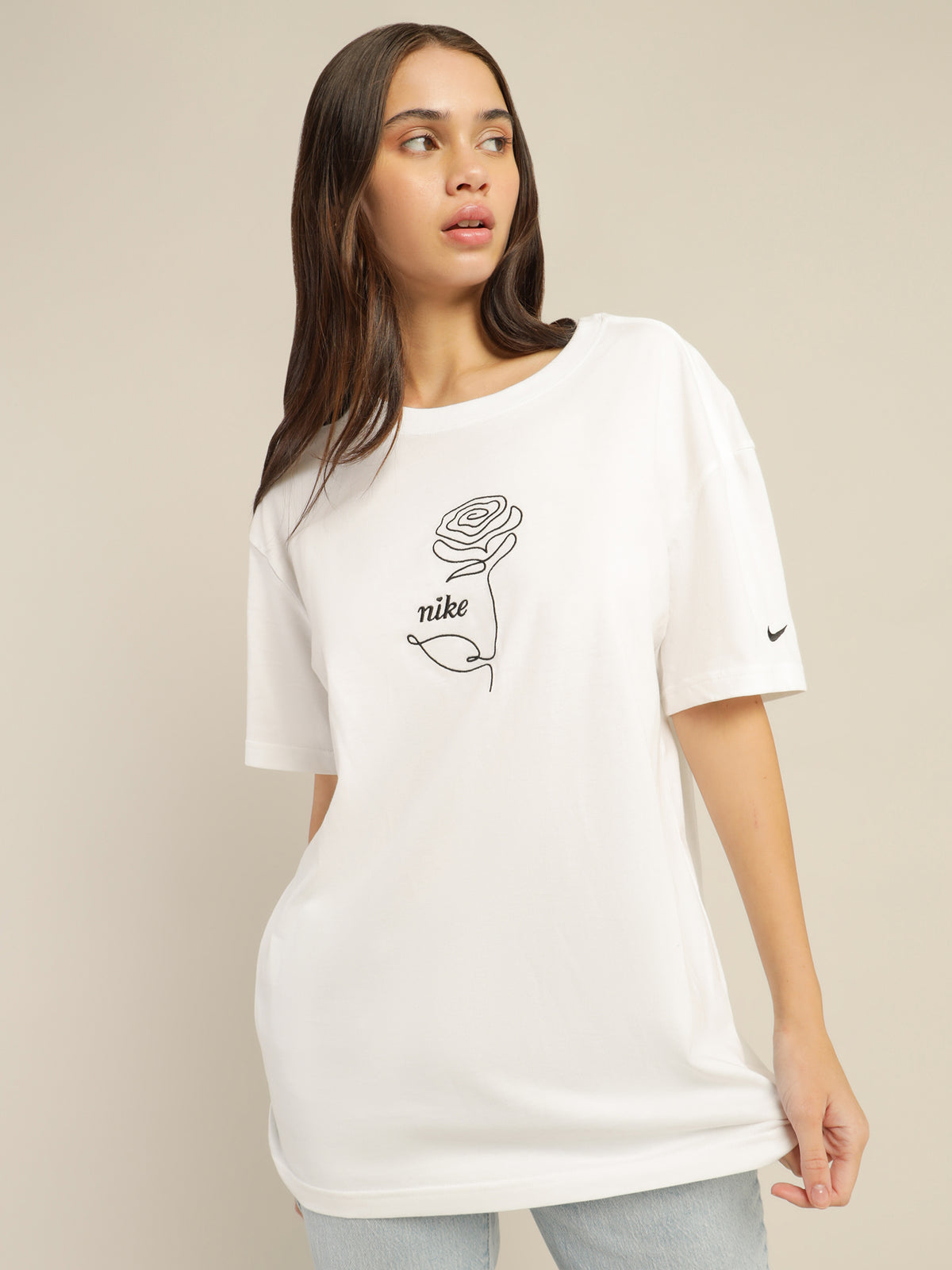 Sportswear Embroidered Rose T-Shirt in White &amp; Black