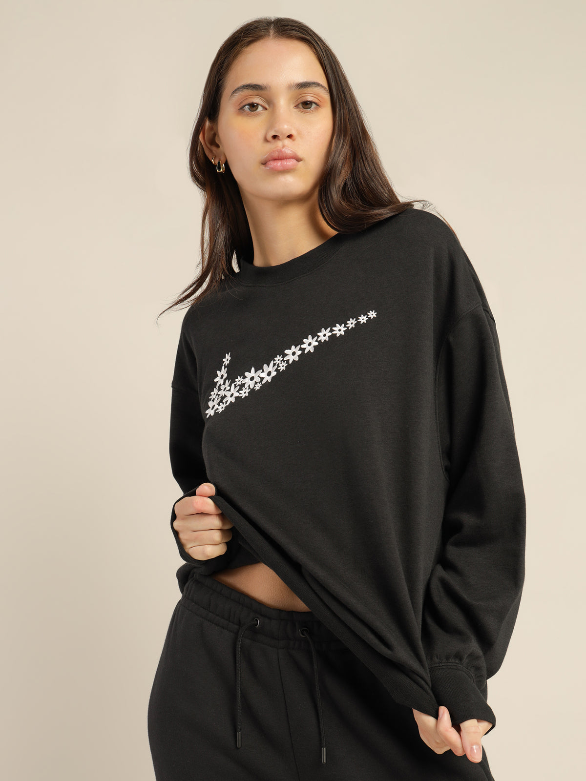 Nike Sportswear Fleece Crew Sweater | Black/White