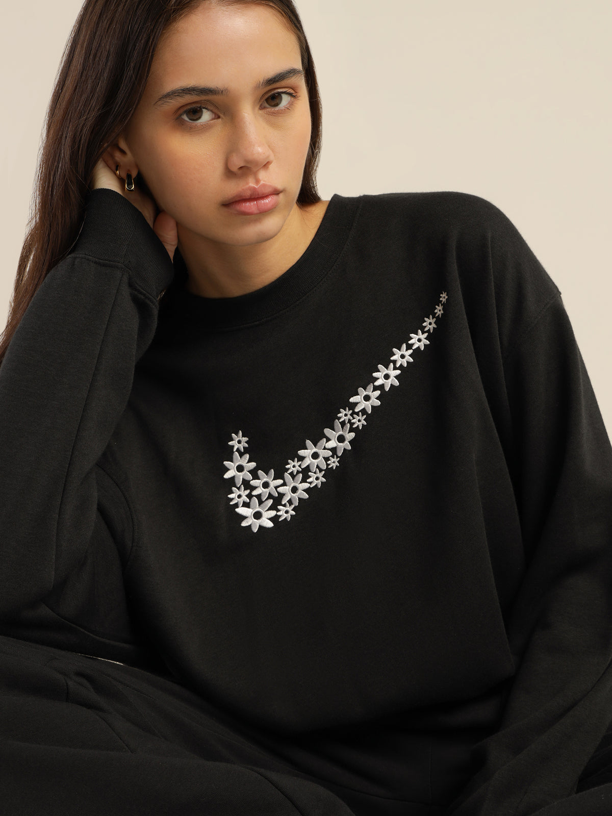 Nike Sportswear Fleece Crew Sweater | Black/White