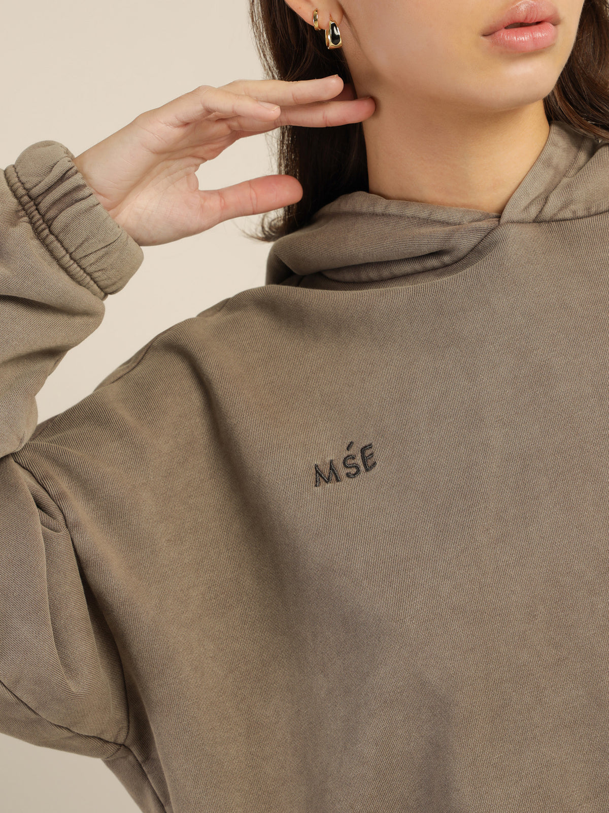 First Muse Hoodie in Peppercorn