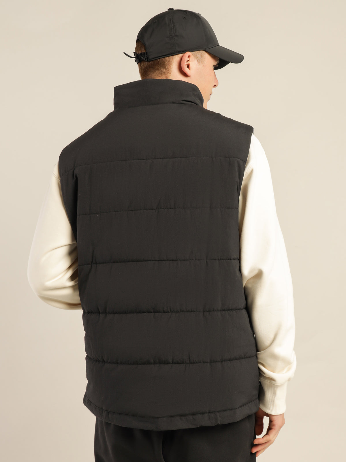 Essential R.Y.V Vest in Black