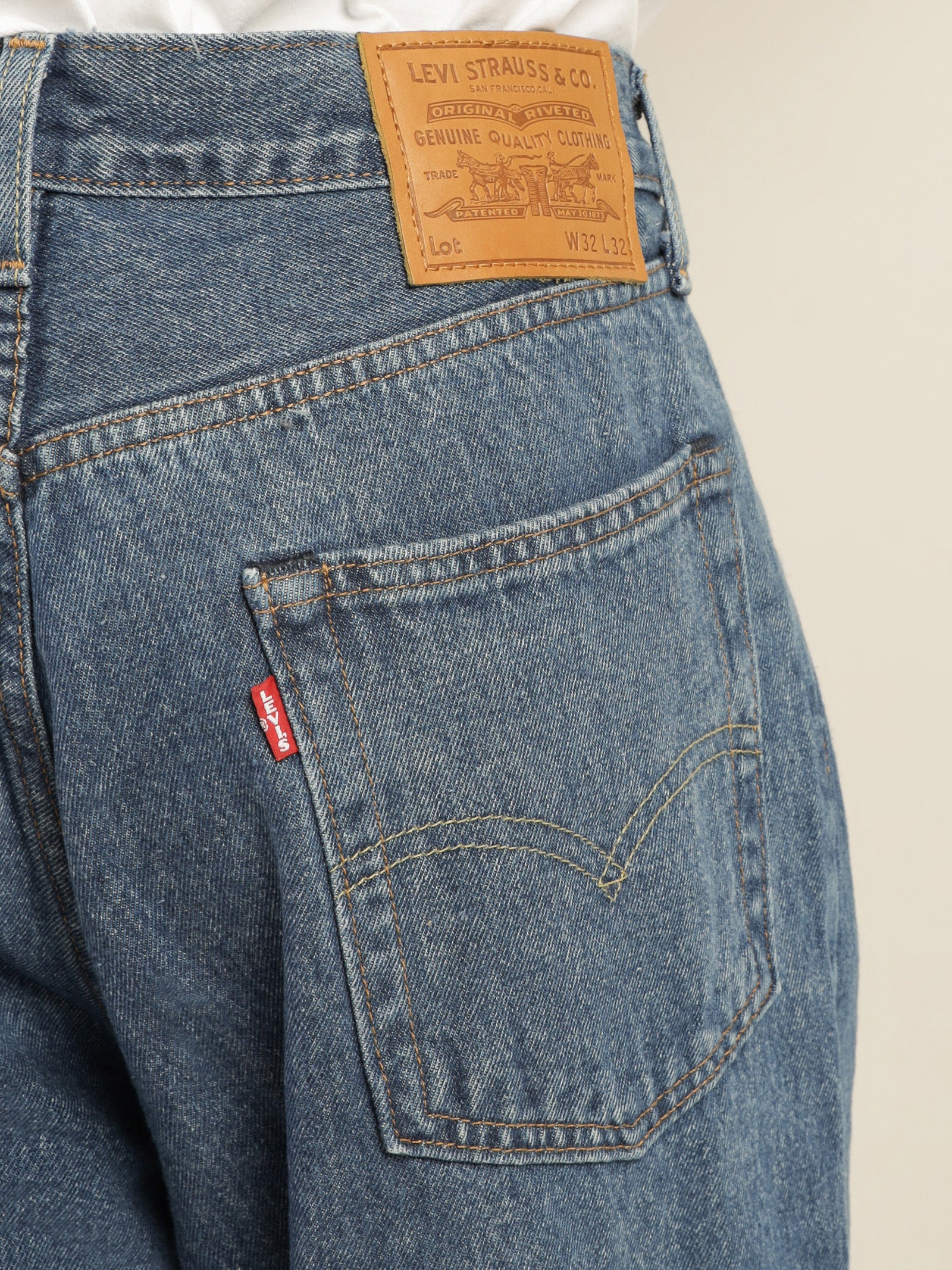 Stay Baggy Tapered Lite Jeans