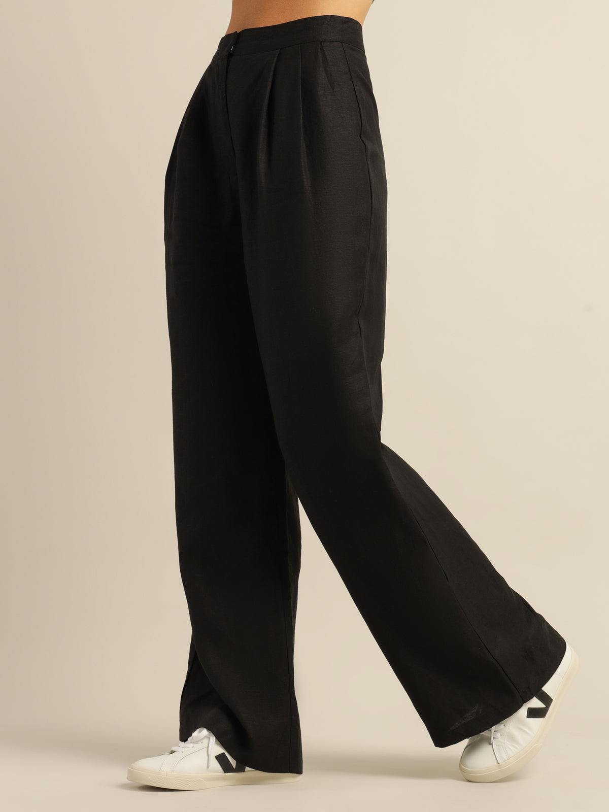 Bridgette Linen Pant in Black