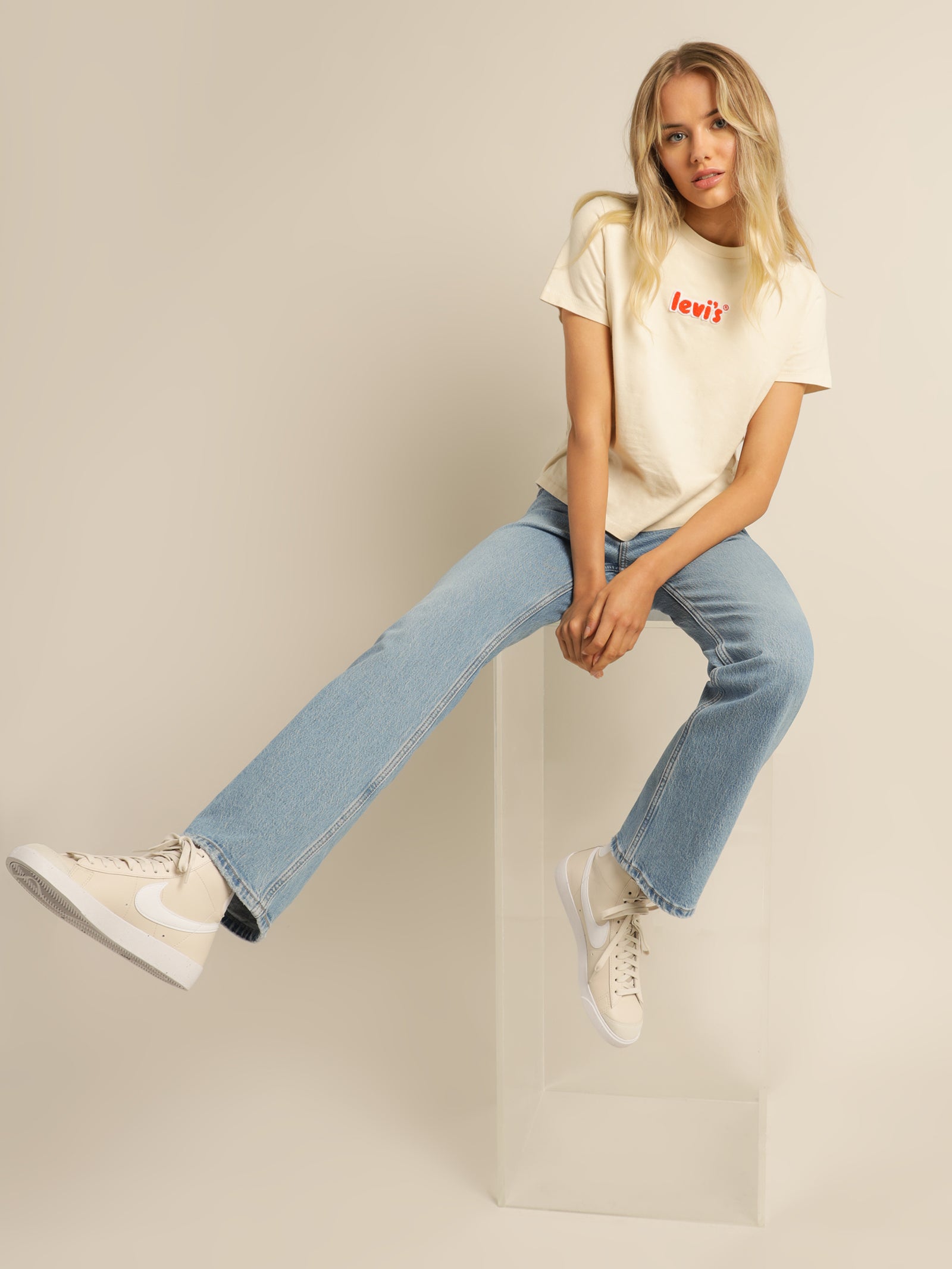 Ribcage Straight Ankle Jeans