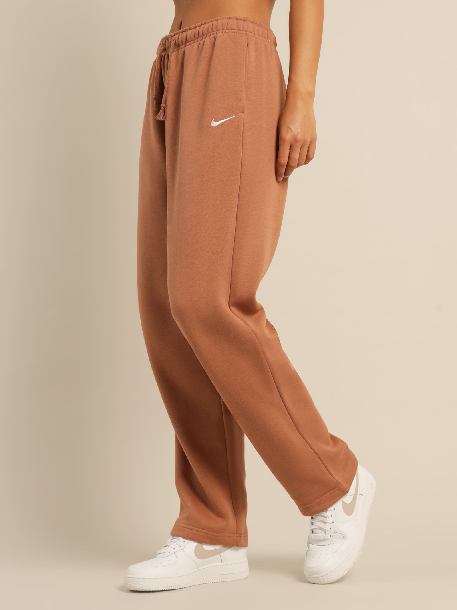 Track Pants Nike Women's Essential Jogger Nike Plus Womens