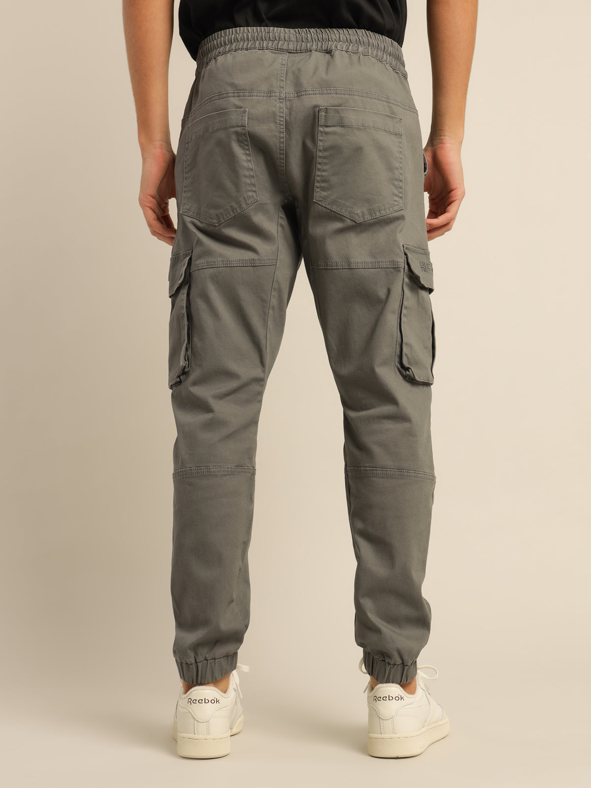 Formation Utility Jogger in Light Grey