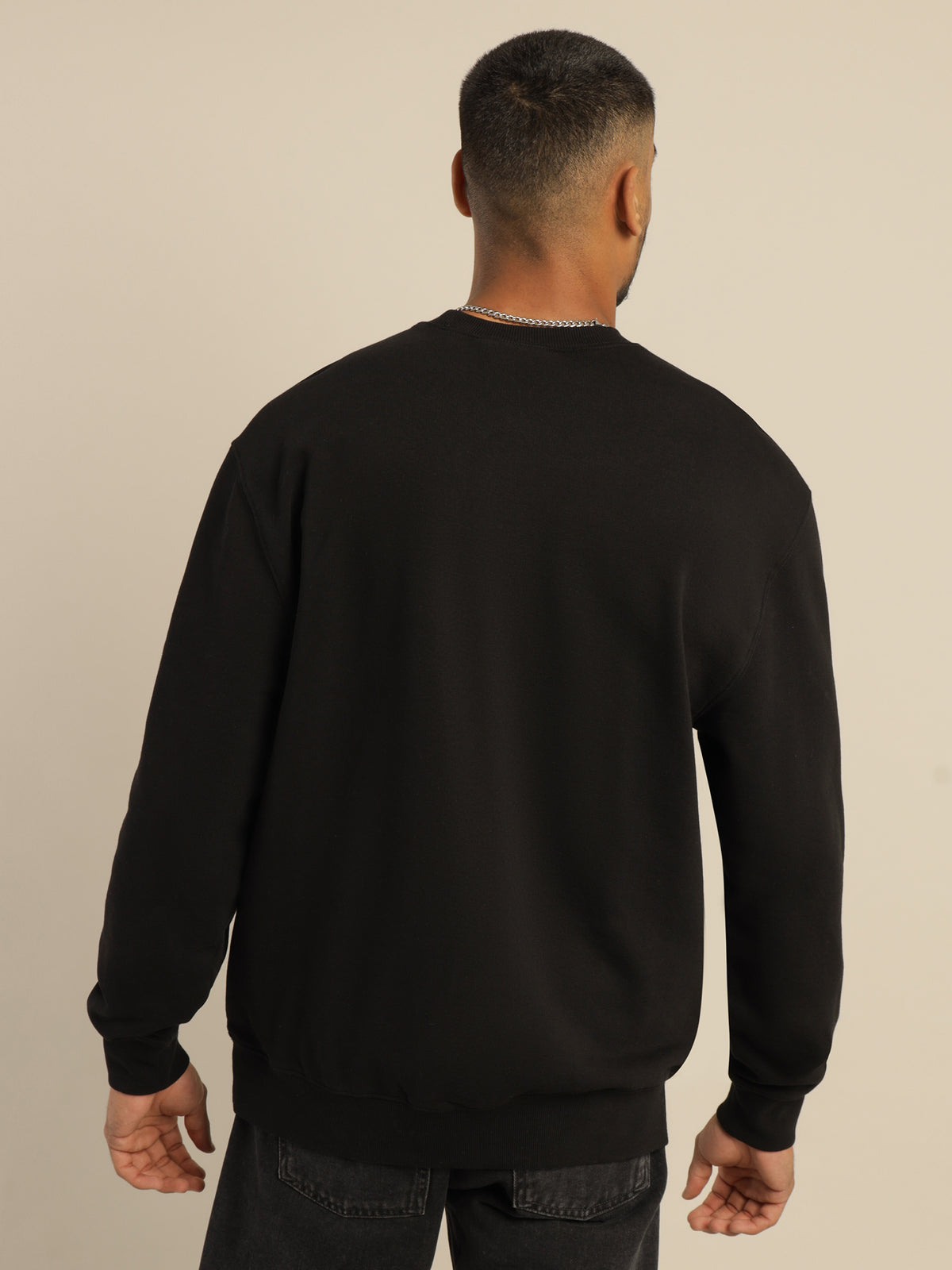 Pocket Sweatshirt in Black