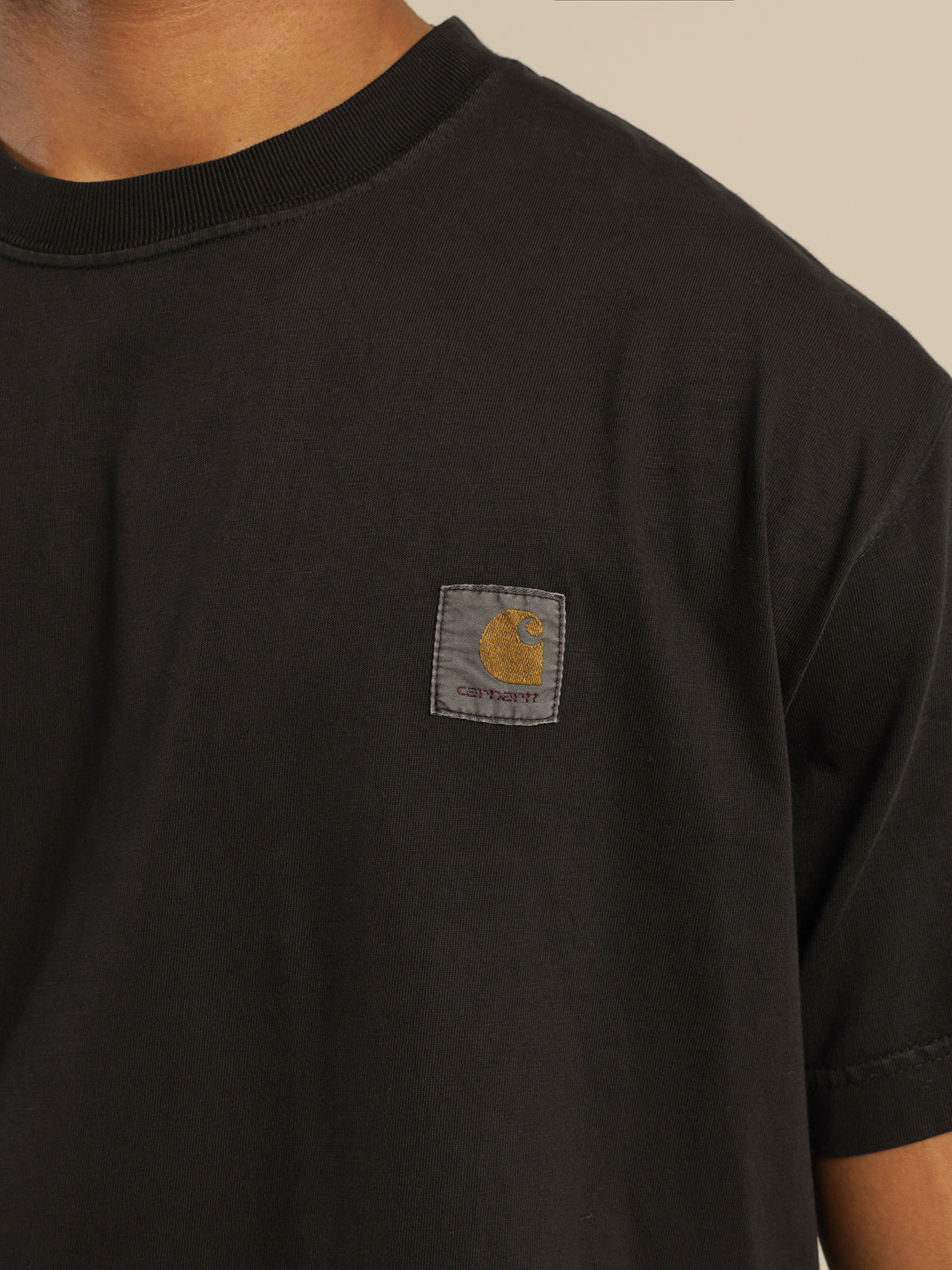 Short Sleeve Vista T-Shirt in Charcoal Grey