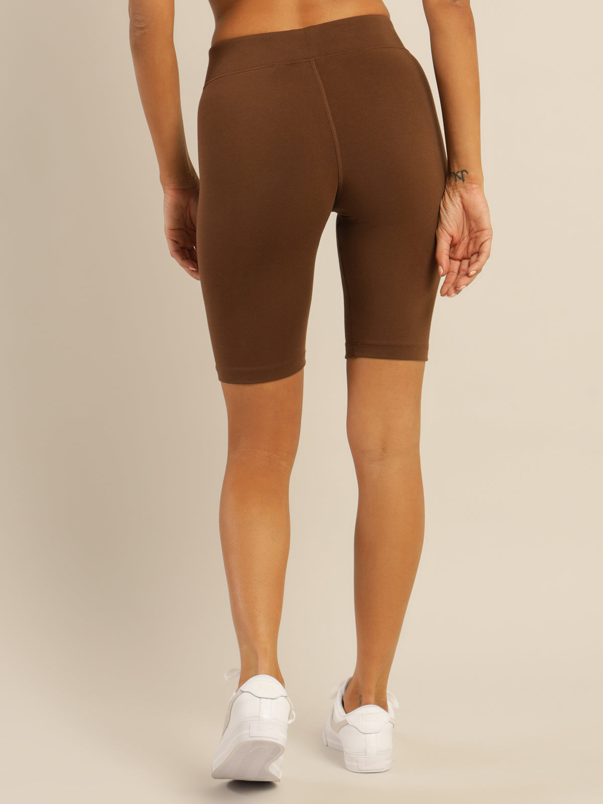 Sportswear Essential Mid-Rise Bike Shorts in Cacao Wow