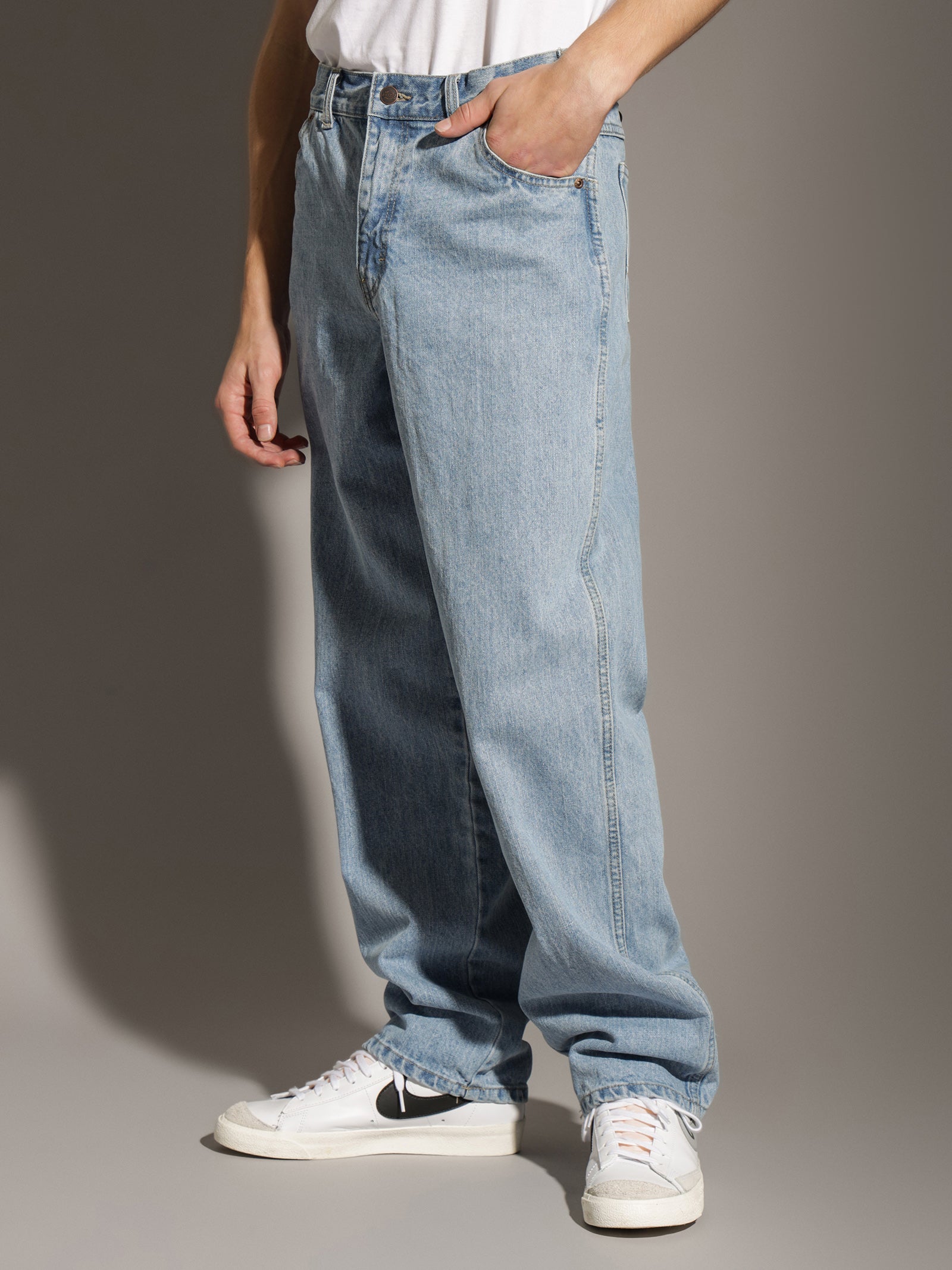 Relaxed Straight Fit 5-Pocket Jeans