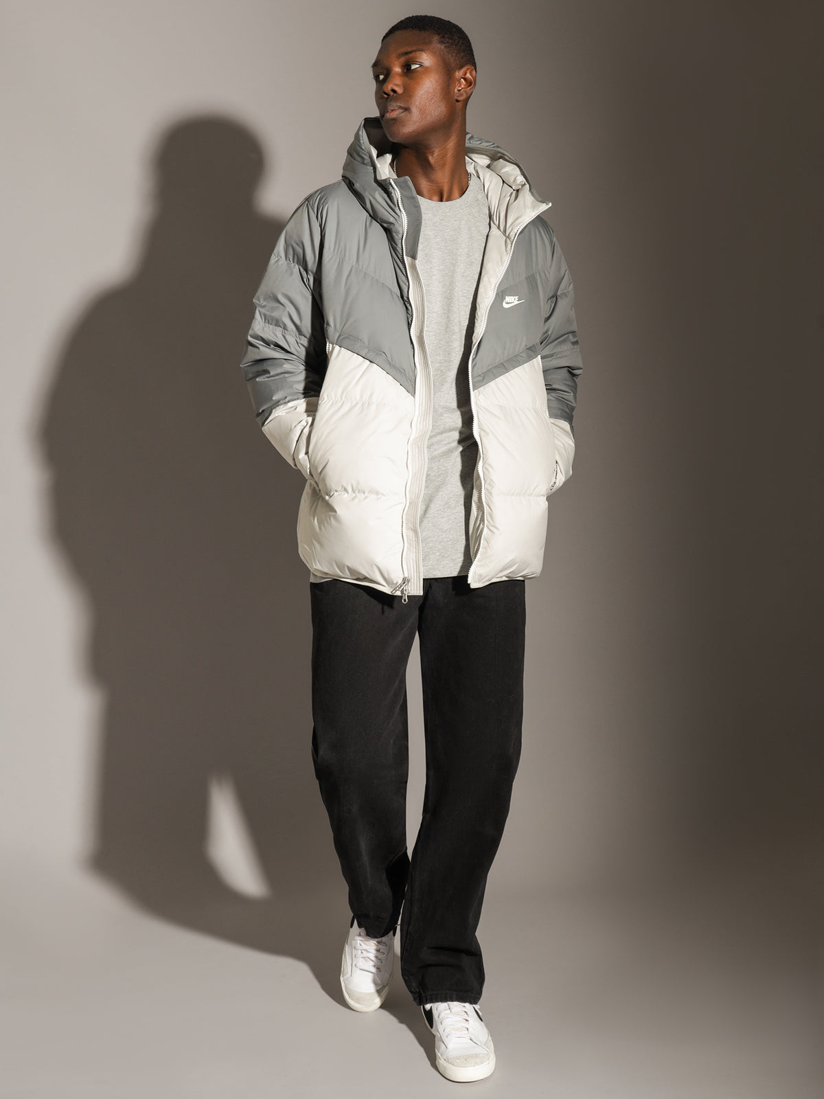 Sportswear Storm-FIT Windrunner in Smoke Grey &amp; Light Bone