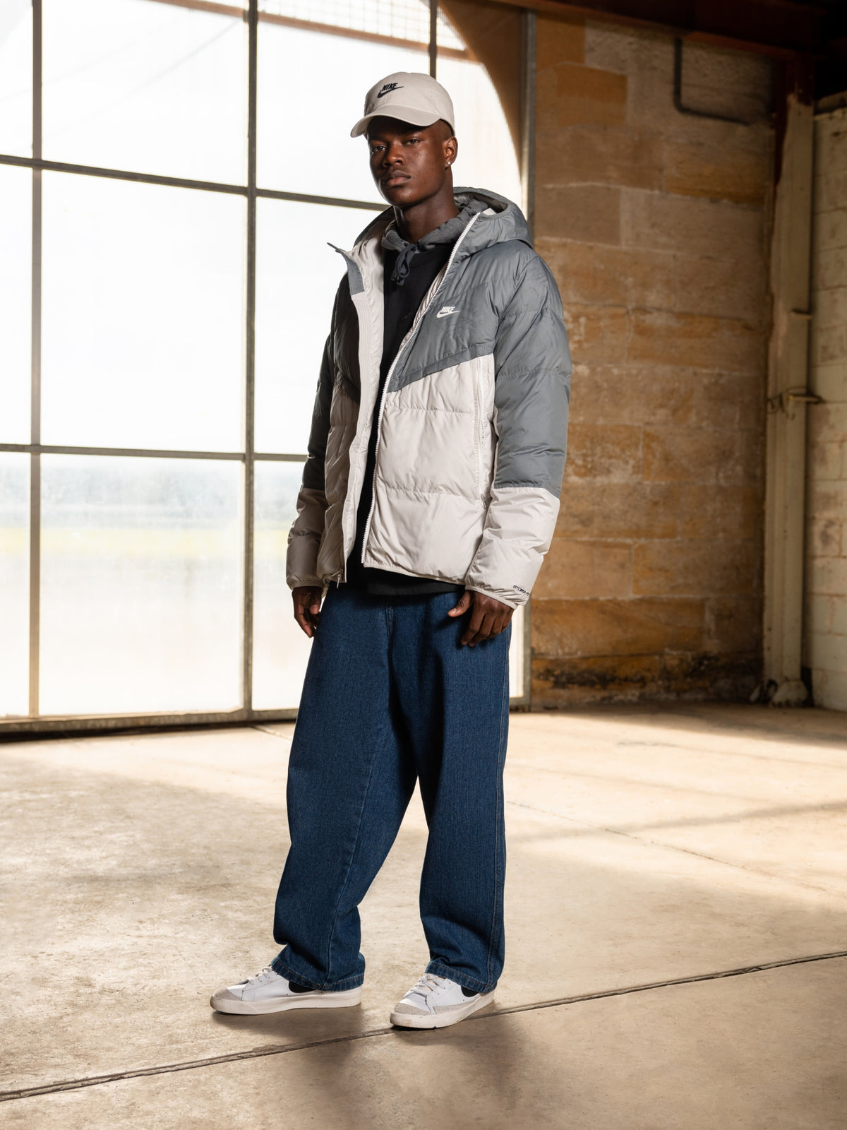 Sportswear Storm-FIT Windrunner in Smoke Grey &amp; Light Bone
