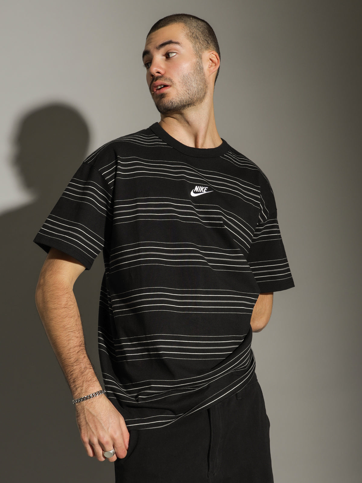 Sportswear Premium Essentials Sustainable Stripe T-Shirt in Black